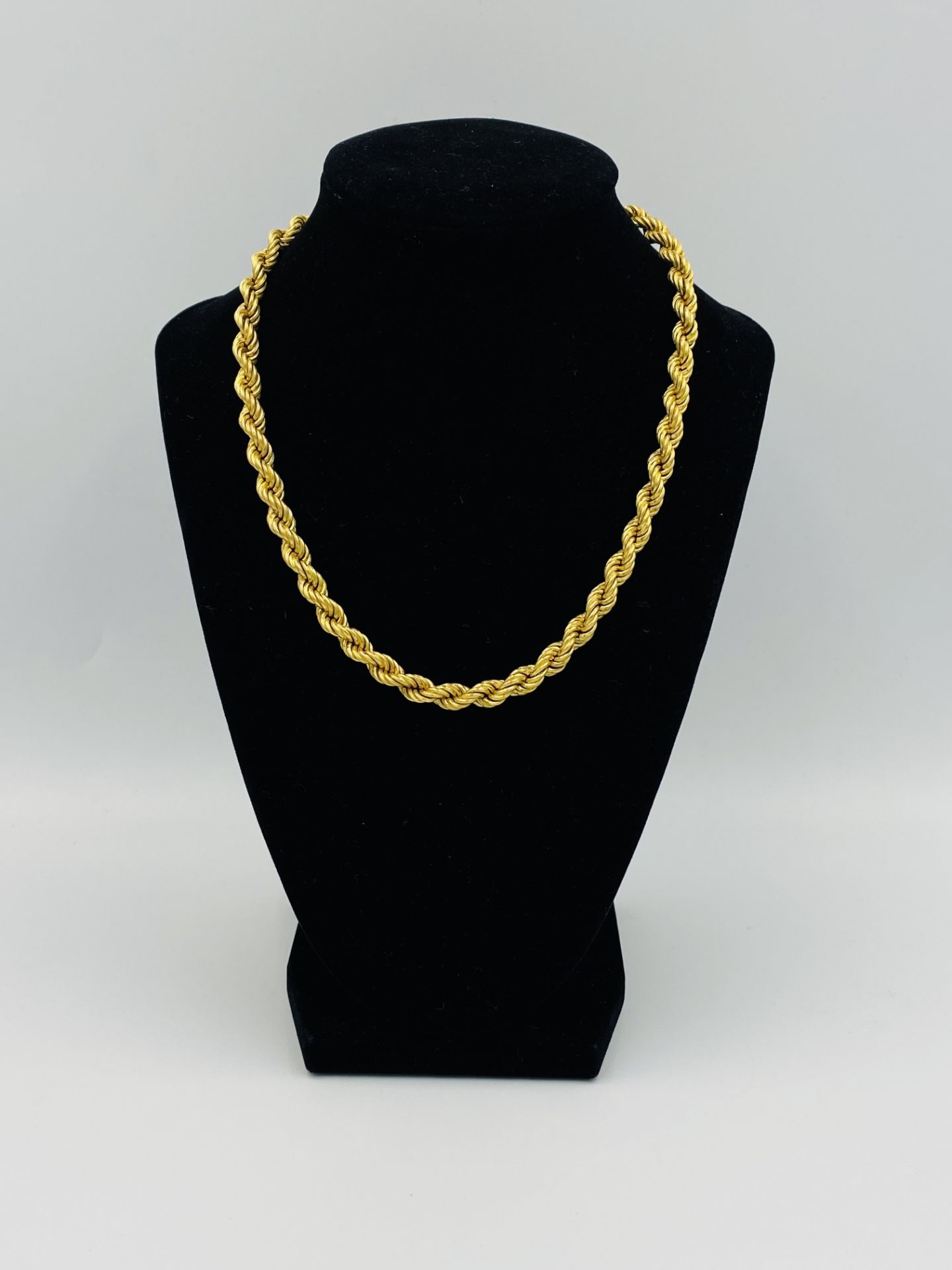18ct gold rope twist necklace