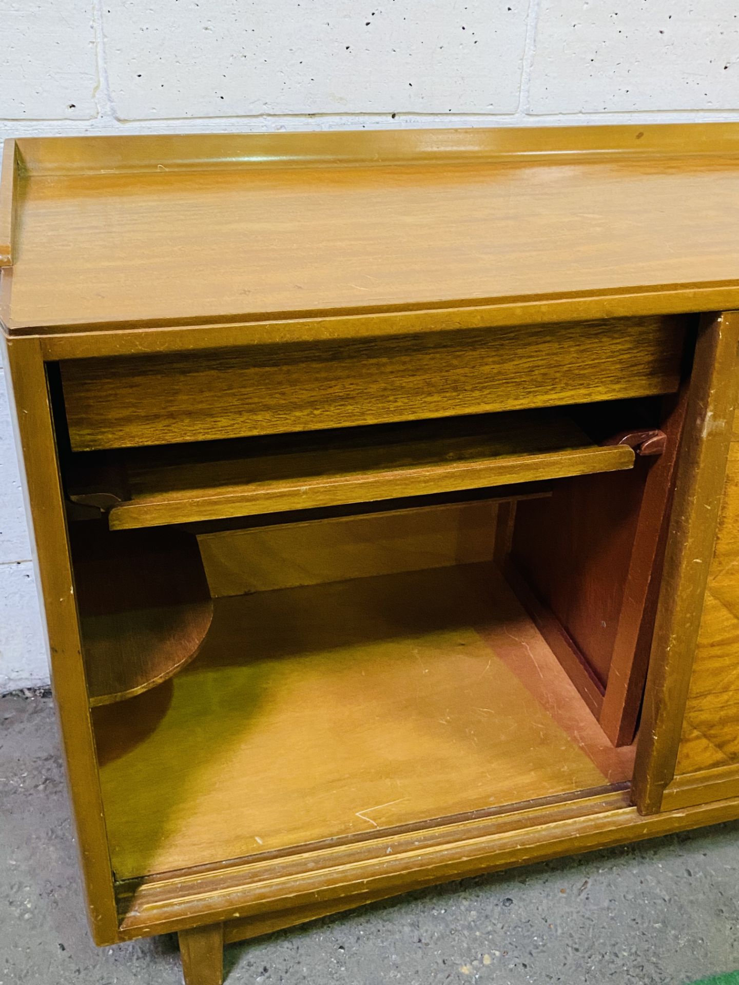 Nao mahogany sideboard - Image 4 of 5