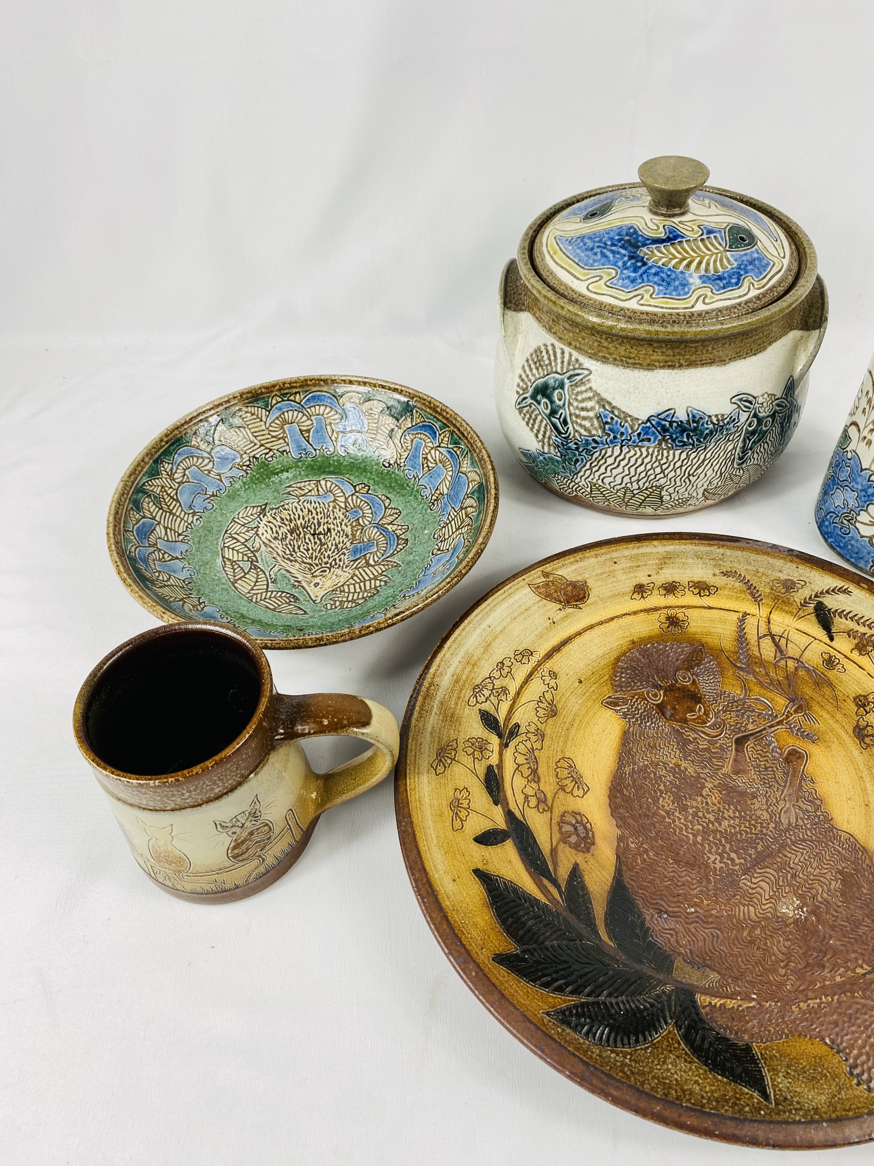 Five items of Michael Mosse LLanbrynmair studio pottery - Image 2 of 4