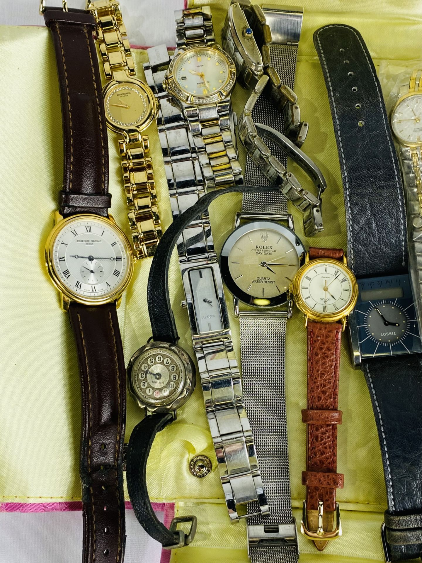 Quantity of fashion watches - Image 2 of 3