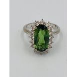 18ct white gold ring, set with a chrome green tourmaline
