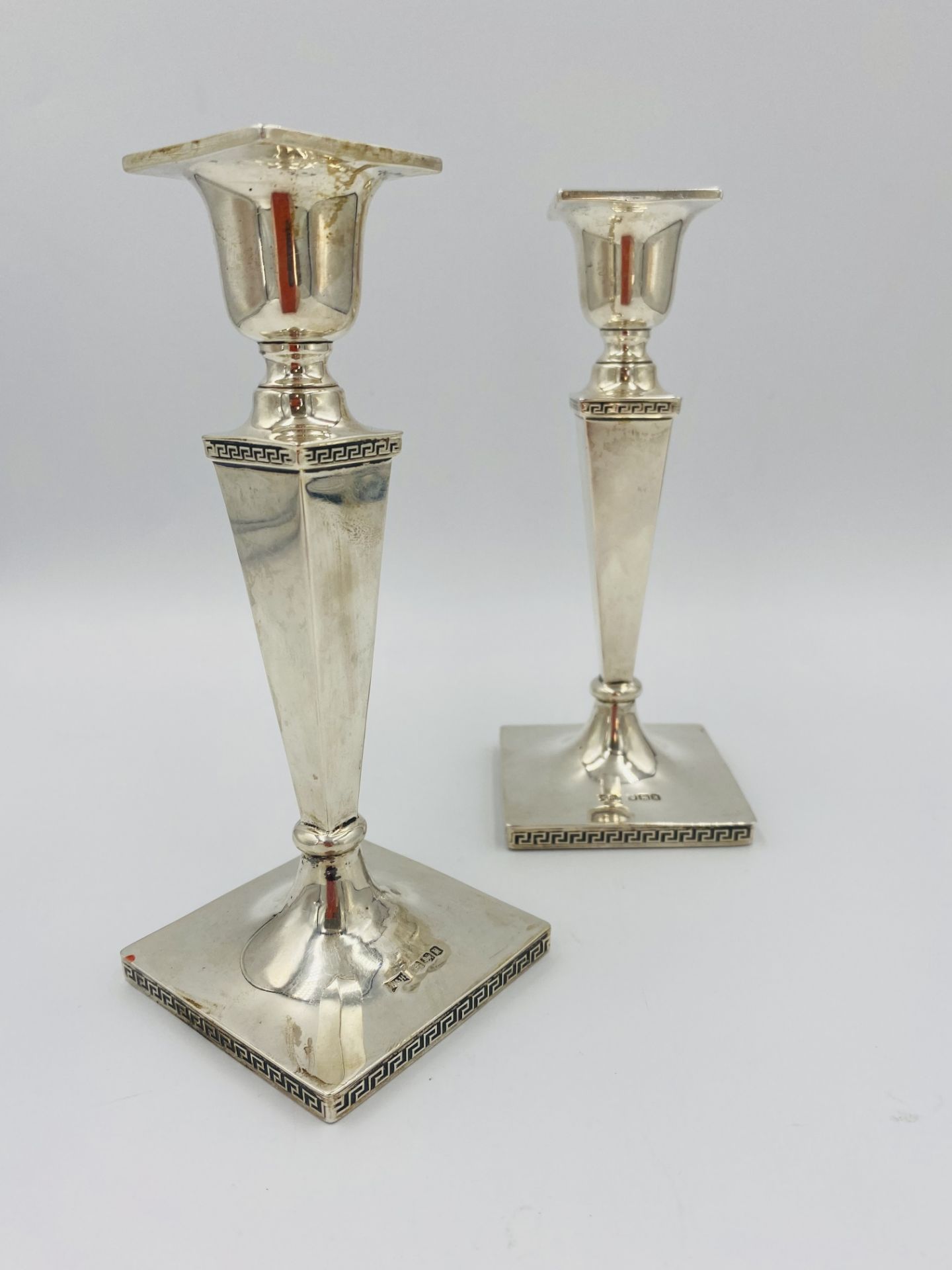 Pair of weighted silver candlesticks by Walker & Hall - Image 2 of 4