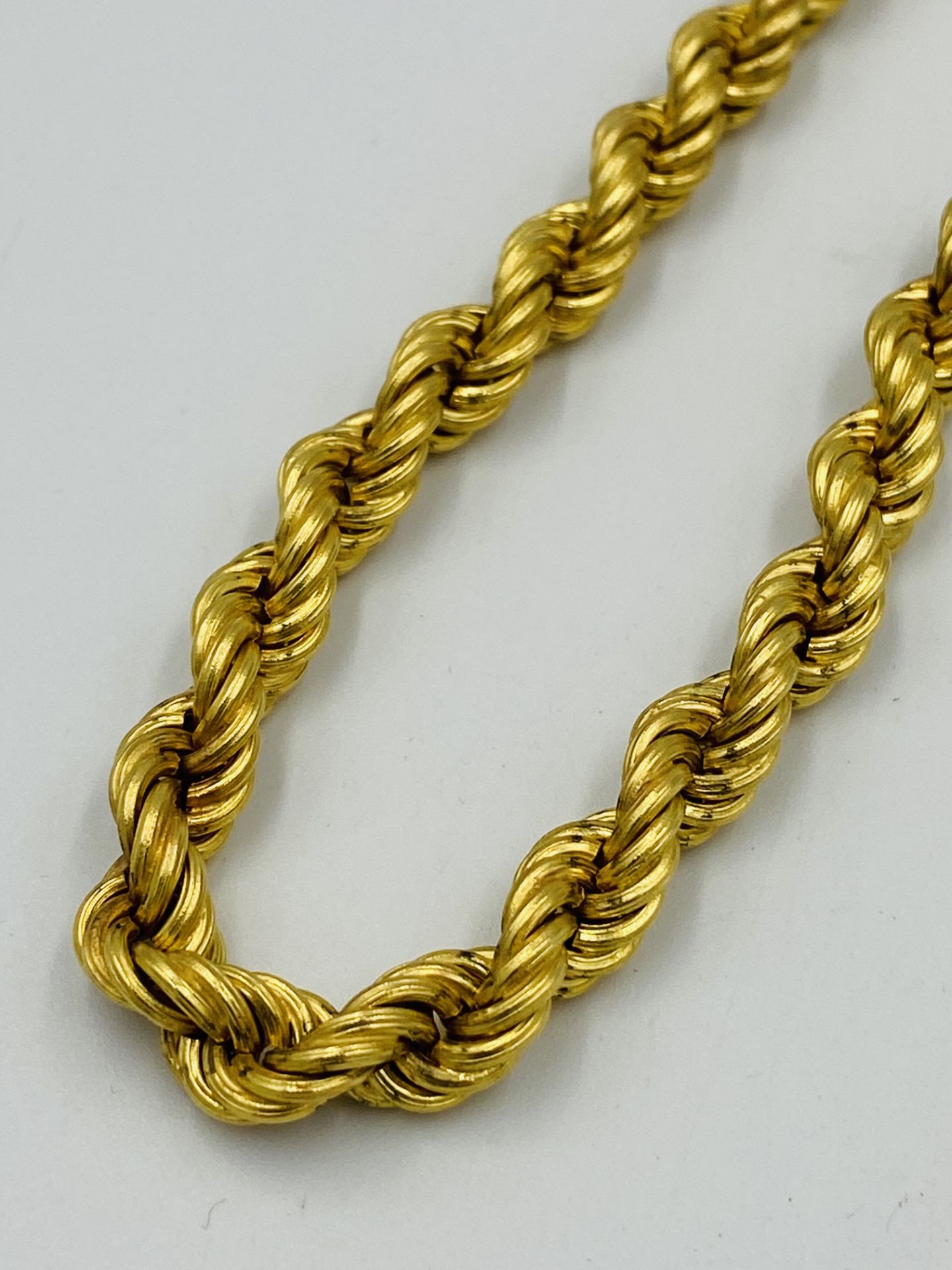 18ct gold rope twist necklace - Image 2 of 5