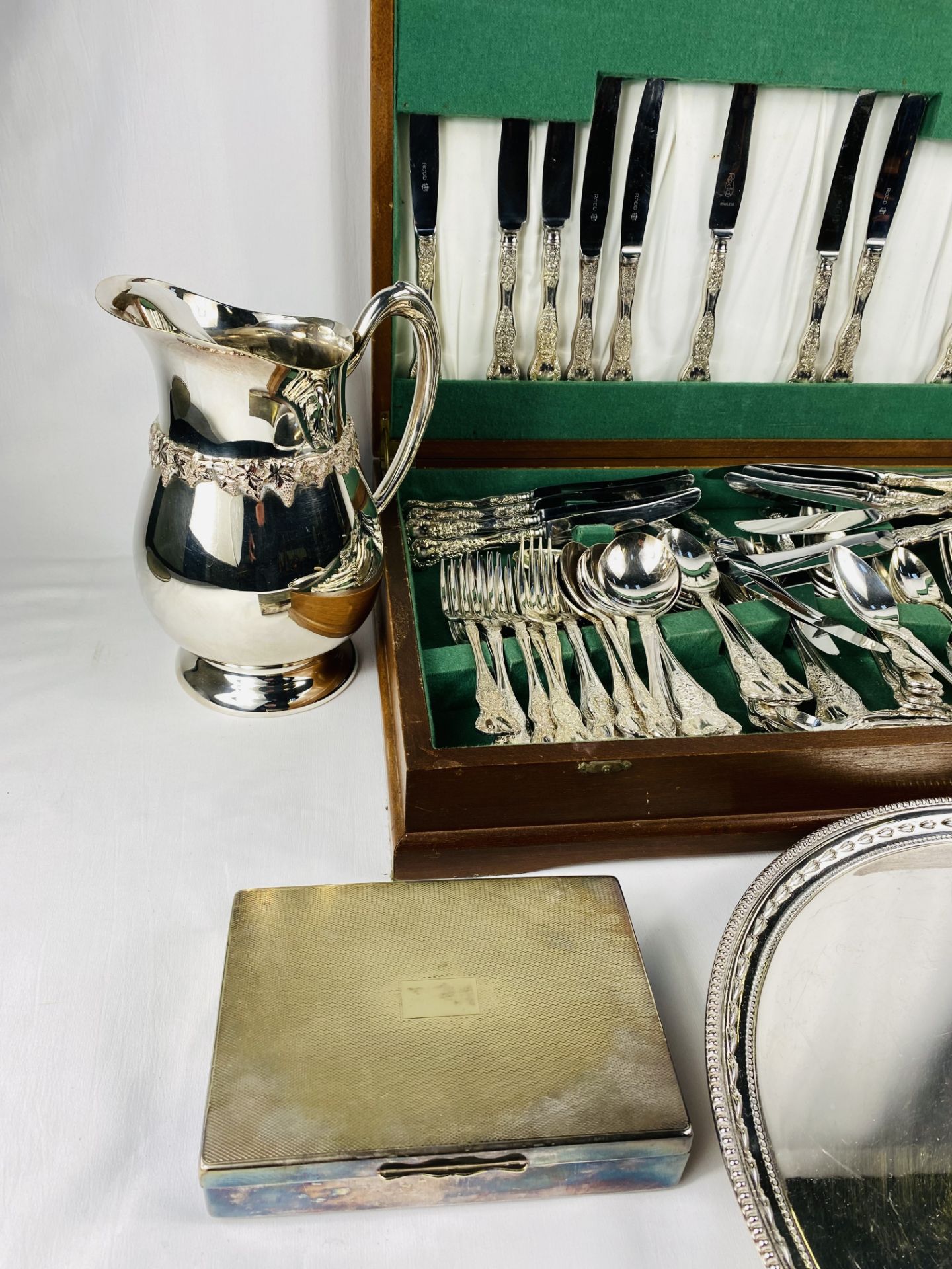 Canteen of silverplate cutlery and other items - Image 3 of 4