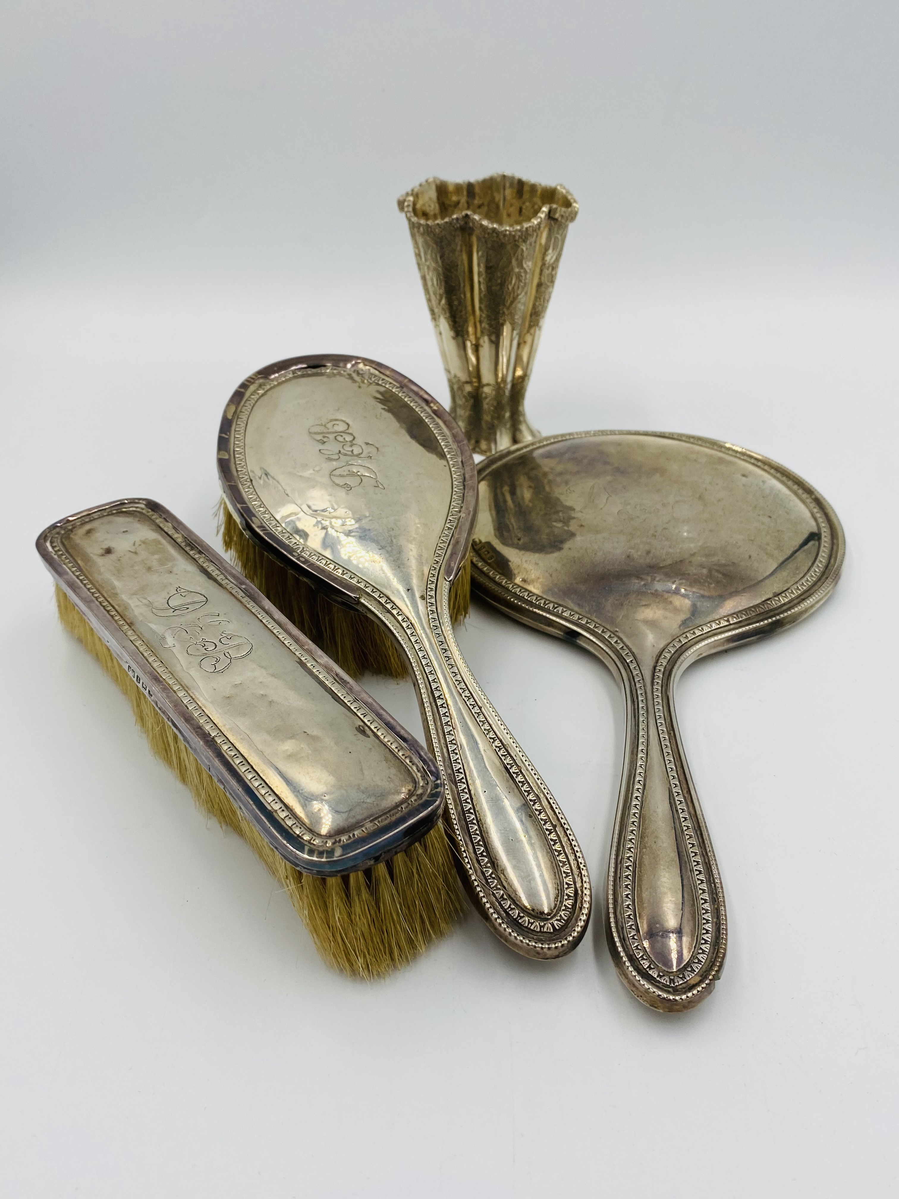 A silver dressing table set and a white metal vase - Image 3 of 4