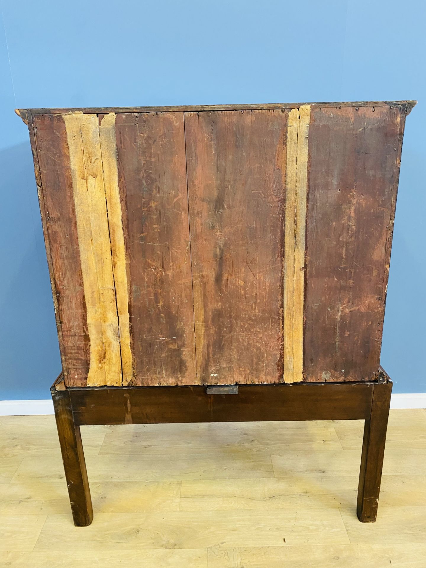 18th century walnut chest of drawers - Image 11 of 11