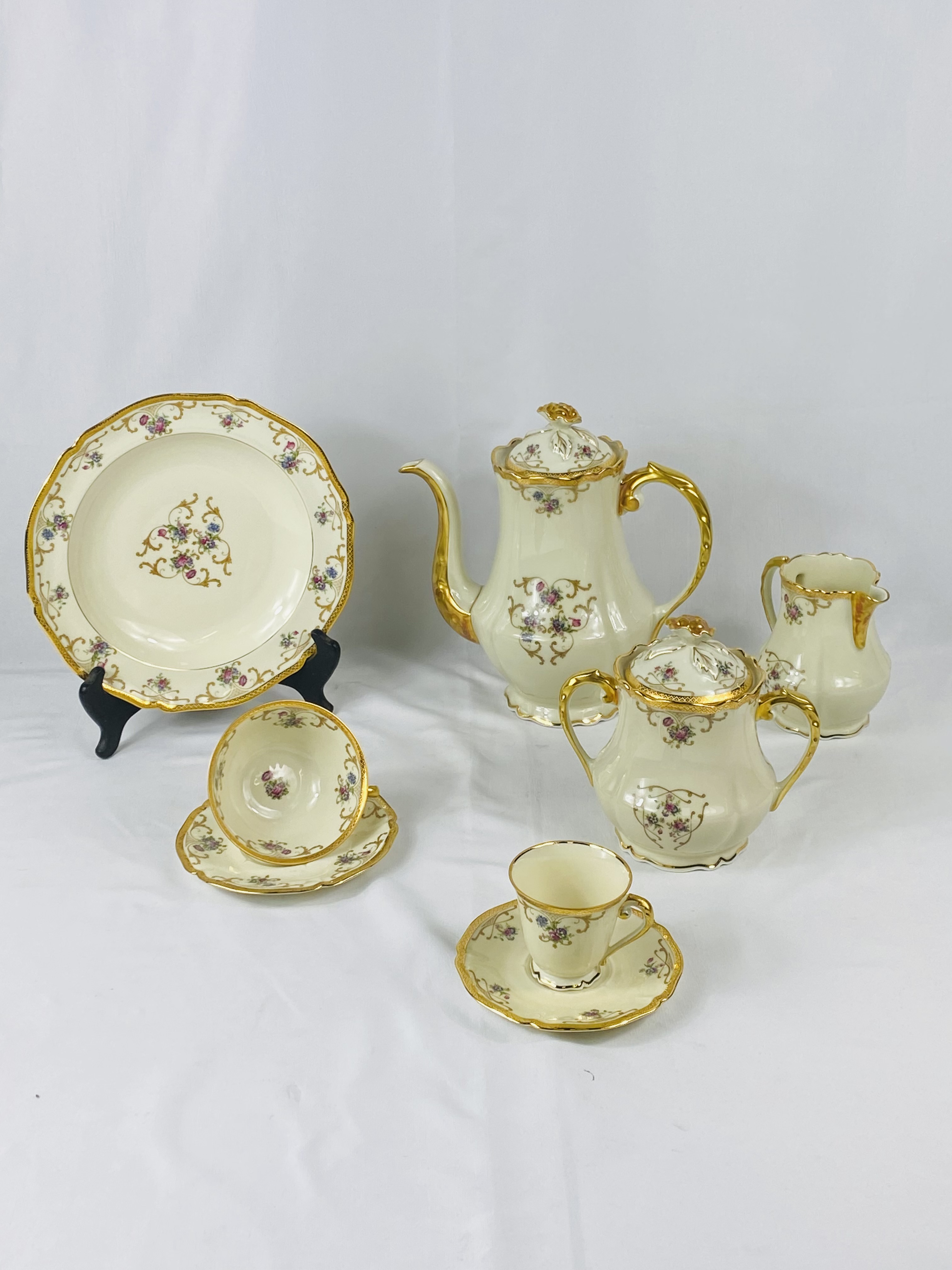 Limoges part dinner service - Image 3 of 5