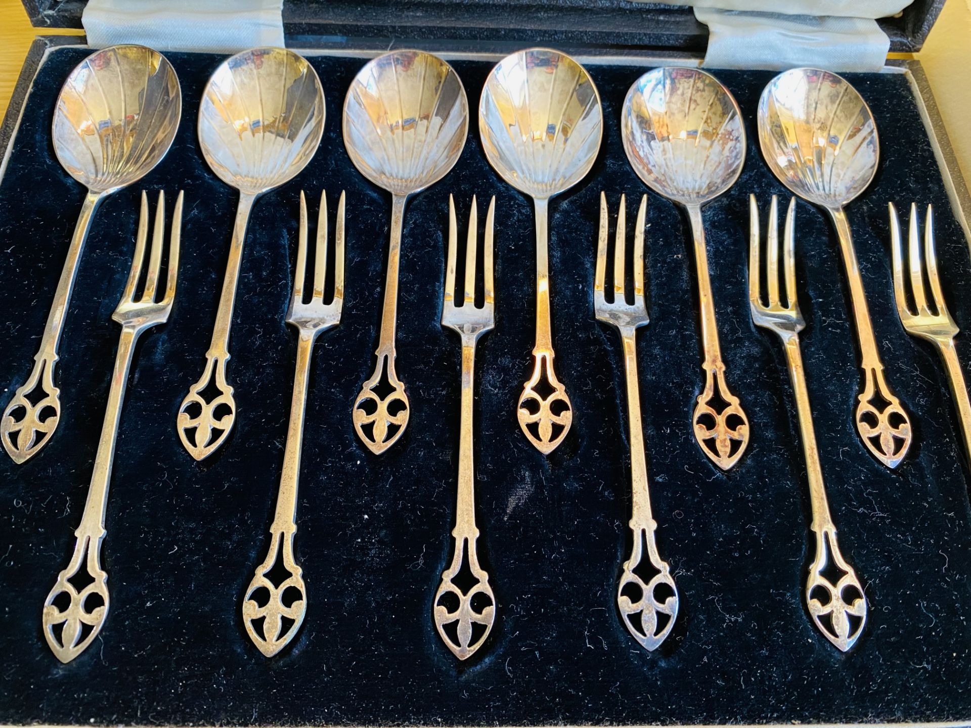 A set of gold plated coffee spoons and other items - Image 3 of 4