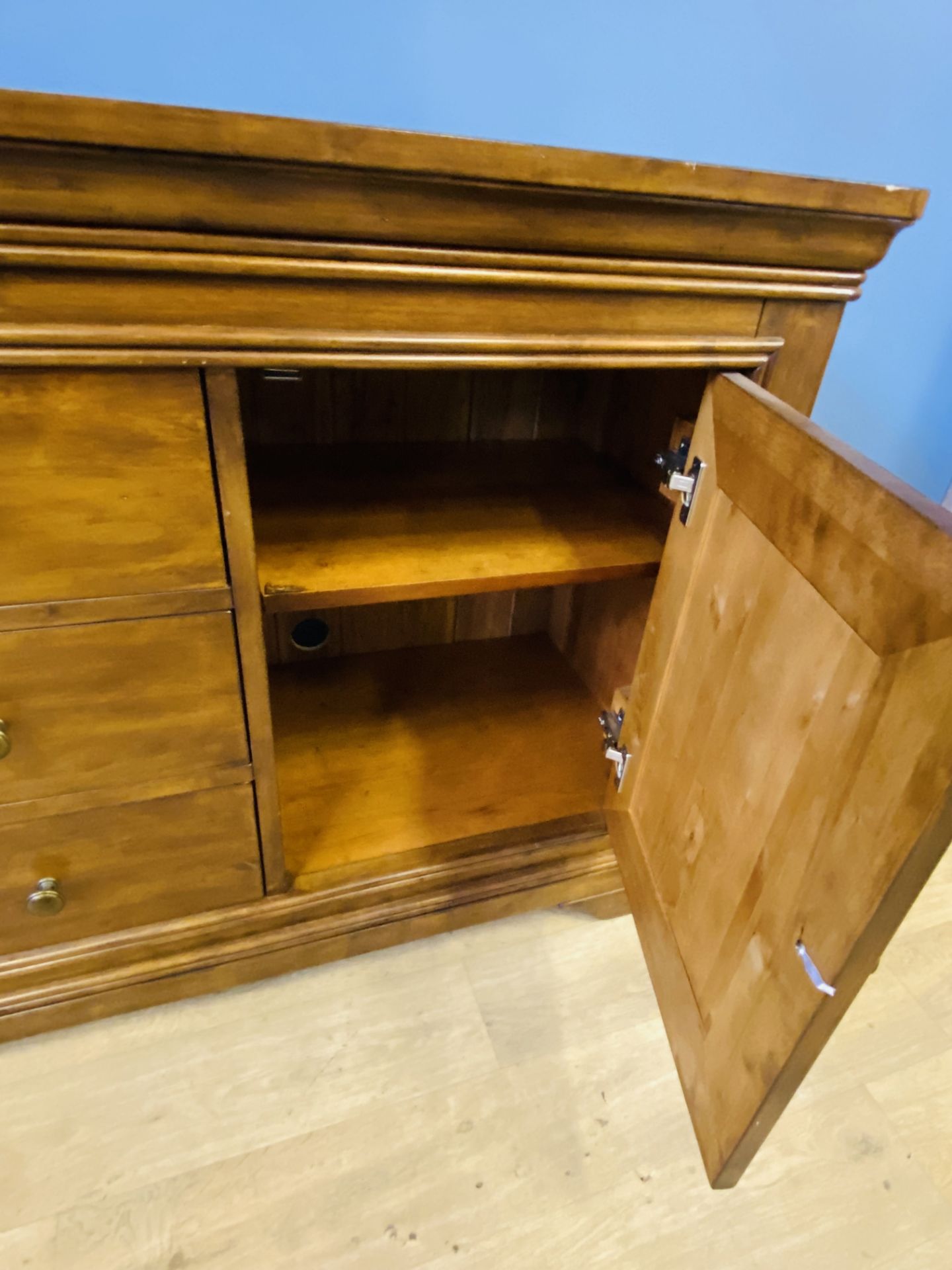 Cherry wood sideboard - Image 5 of 5