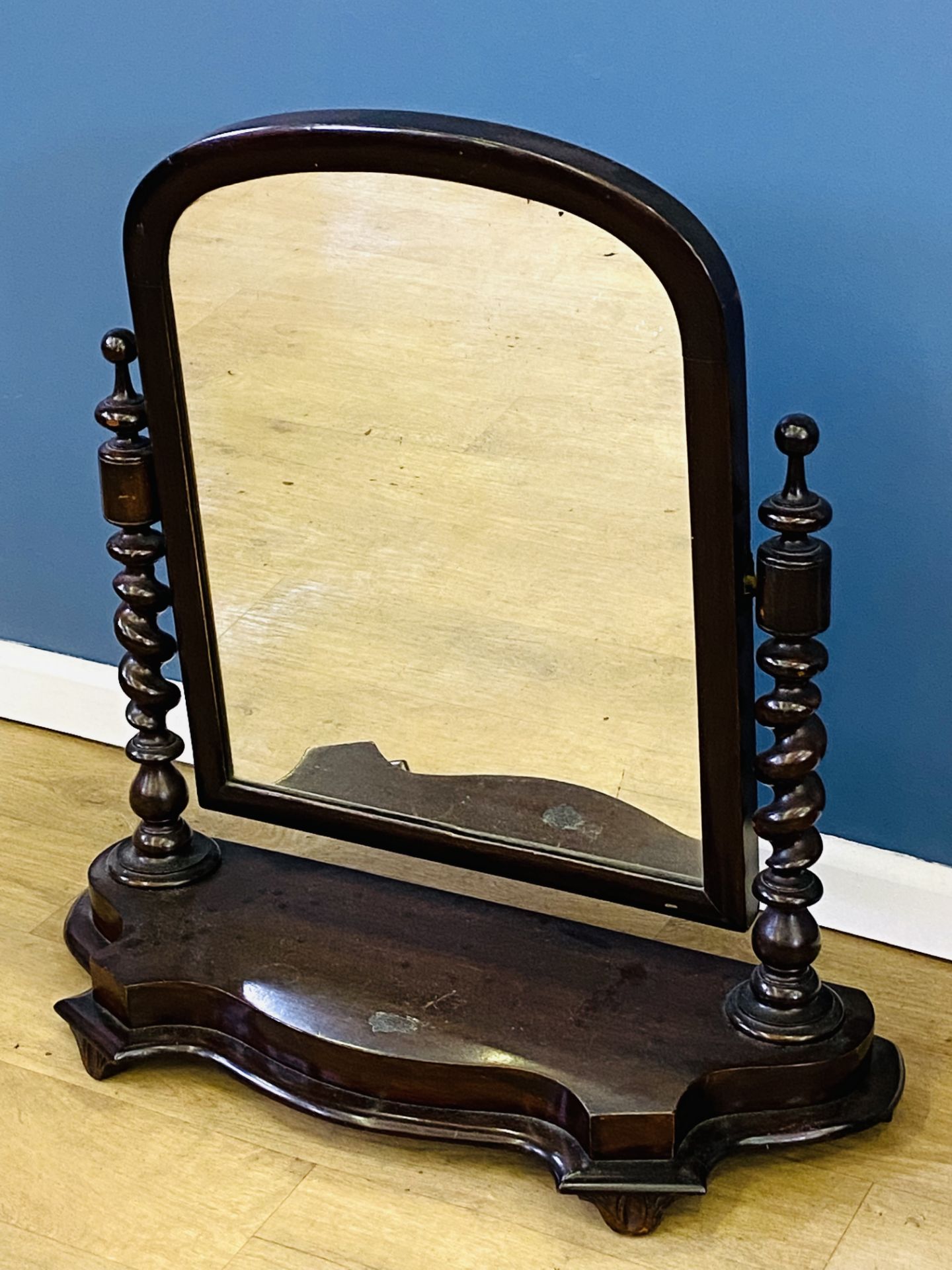 Mahogany toilet mirror - Image 3 of 3