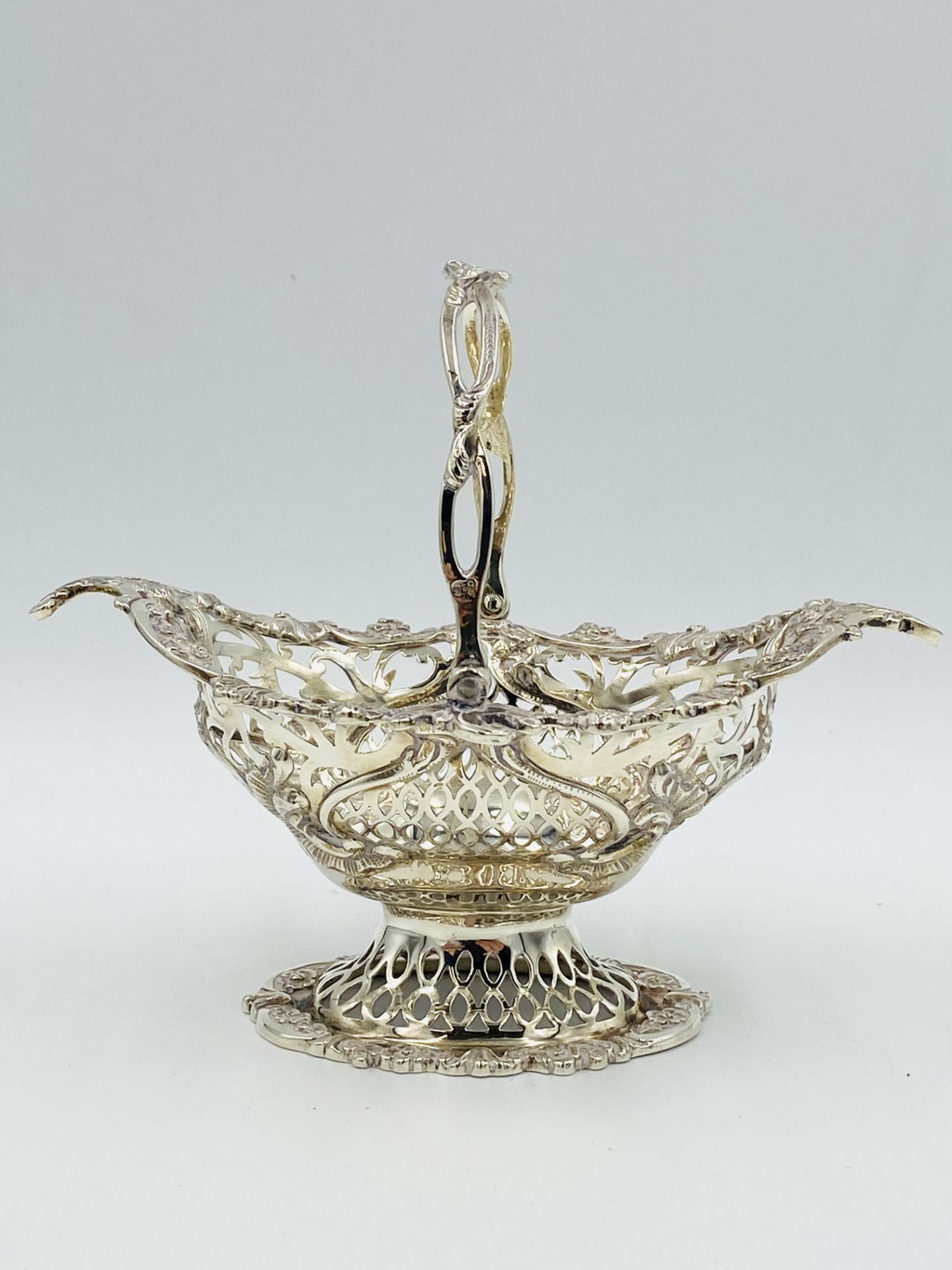 A pair of silver cruet bowls together with a silver filigree bonbon dish - Image 2 of 7