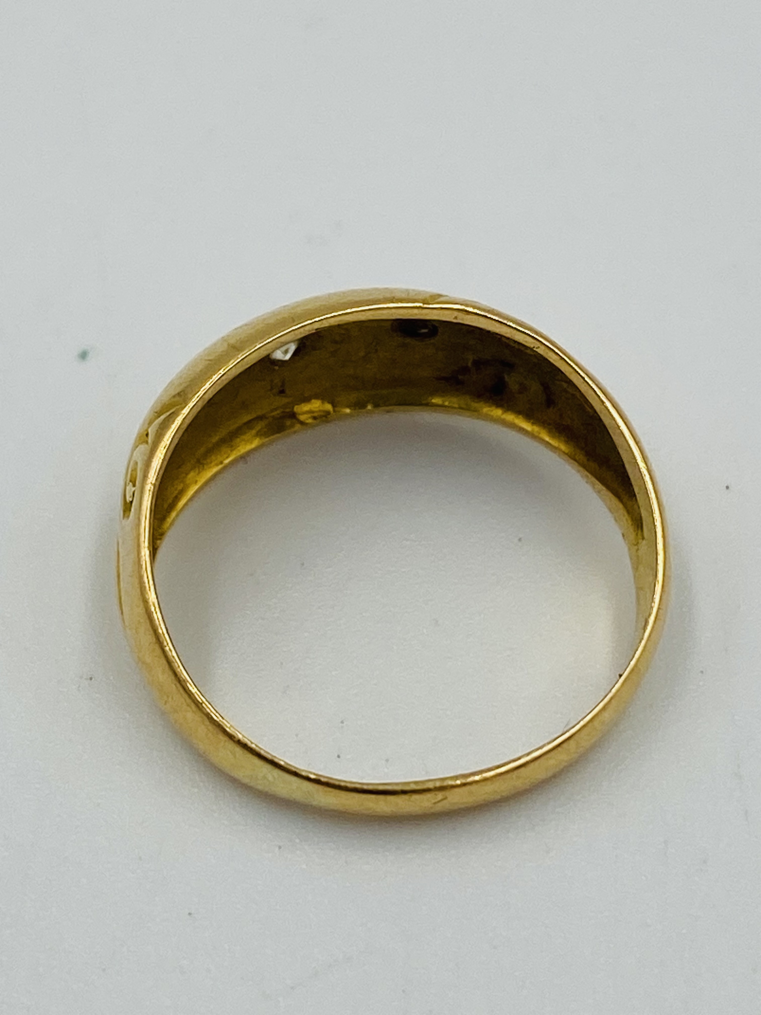 18ct gold ring set with a diamond - Image 4 of 4