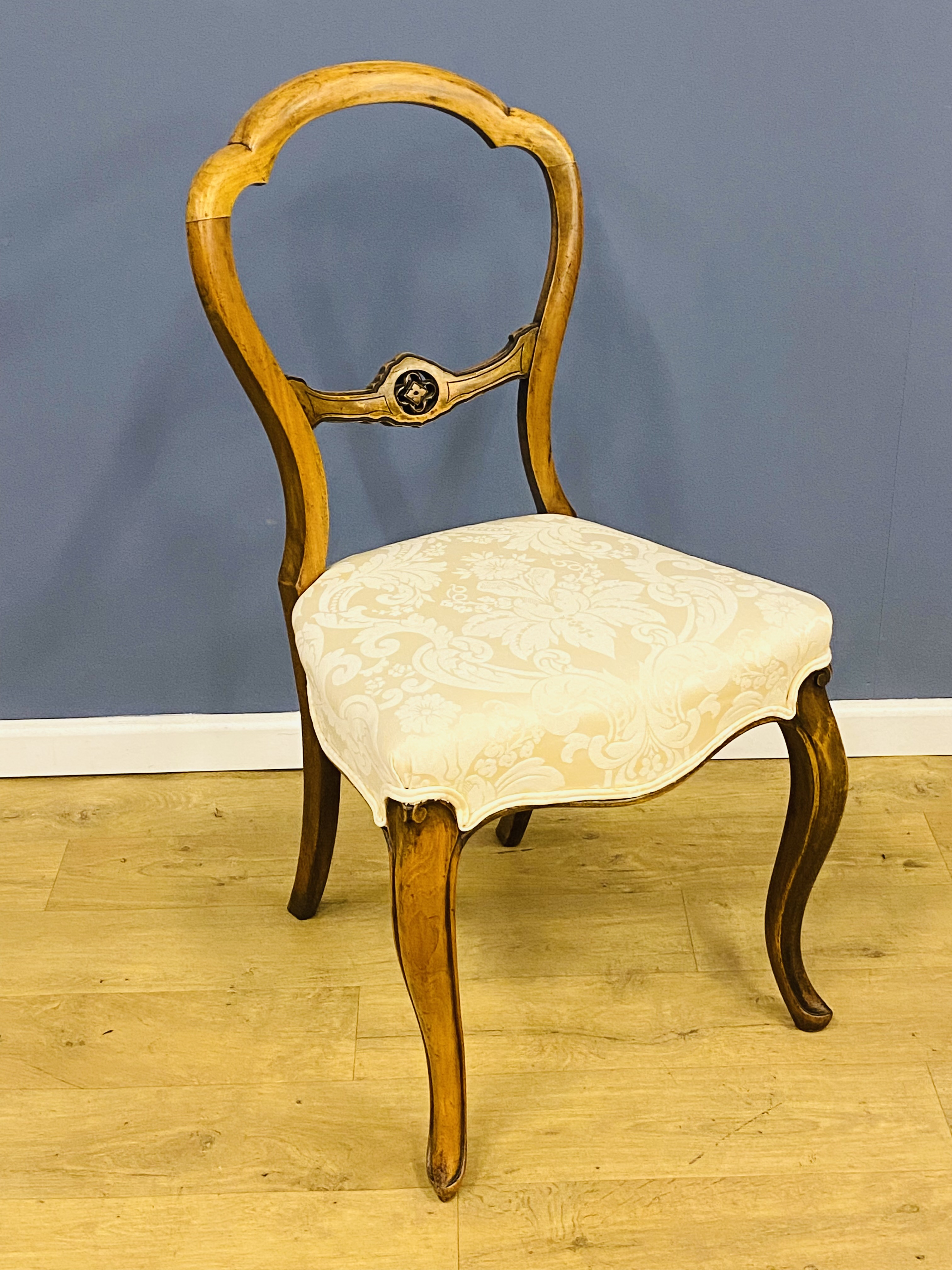 Victorian walnut balloon back chair