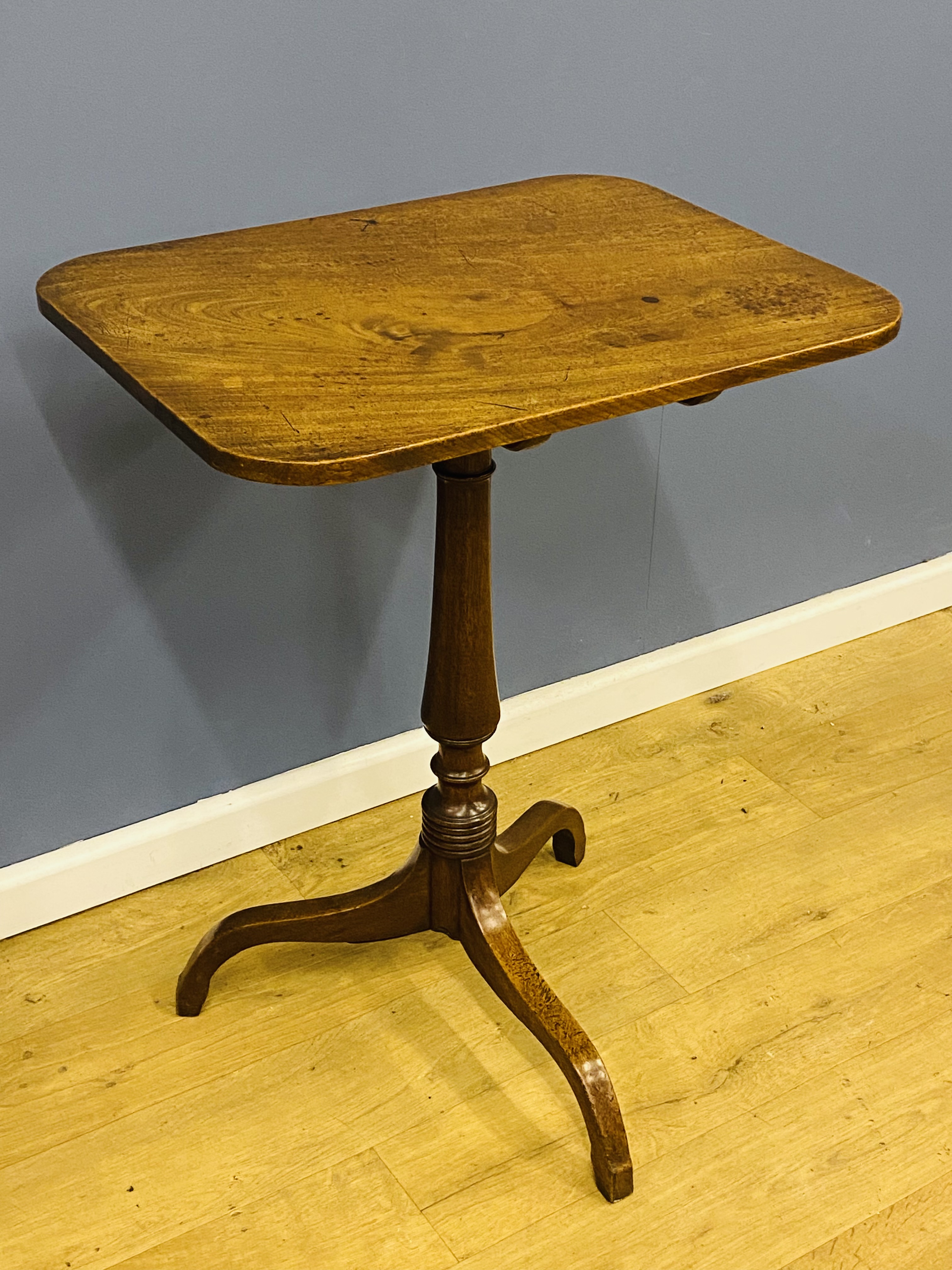 Mahogany tilt top occasional table - Image 3 of 6