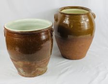 Two confit pots
