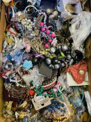 Quantity of costume jewellery