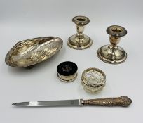 A quantity of silver items