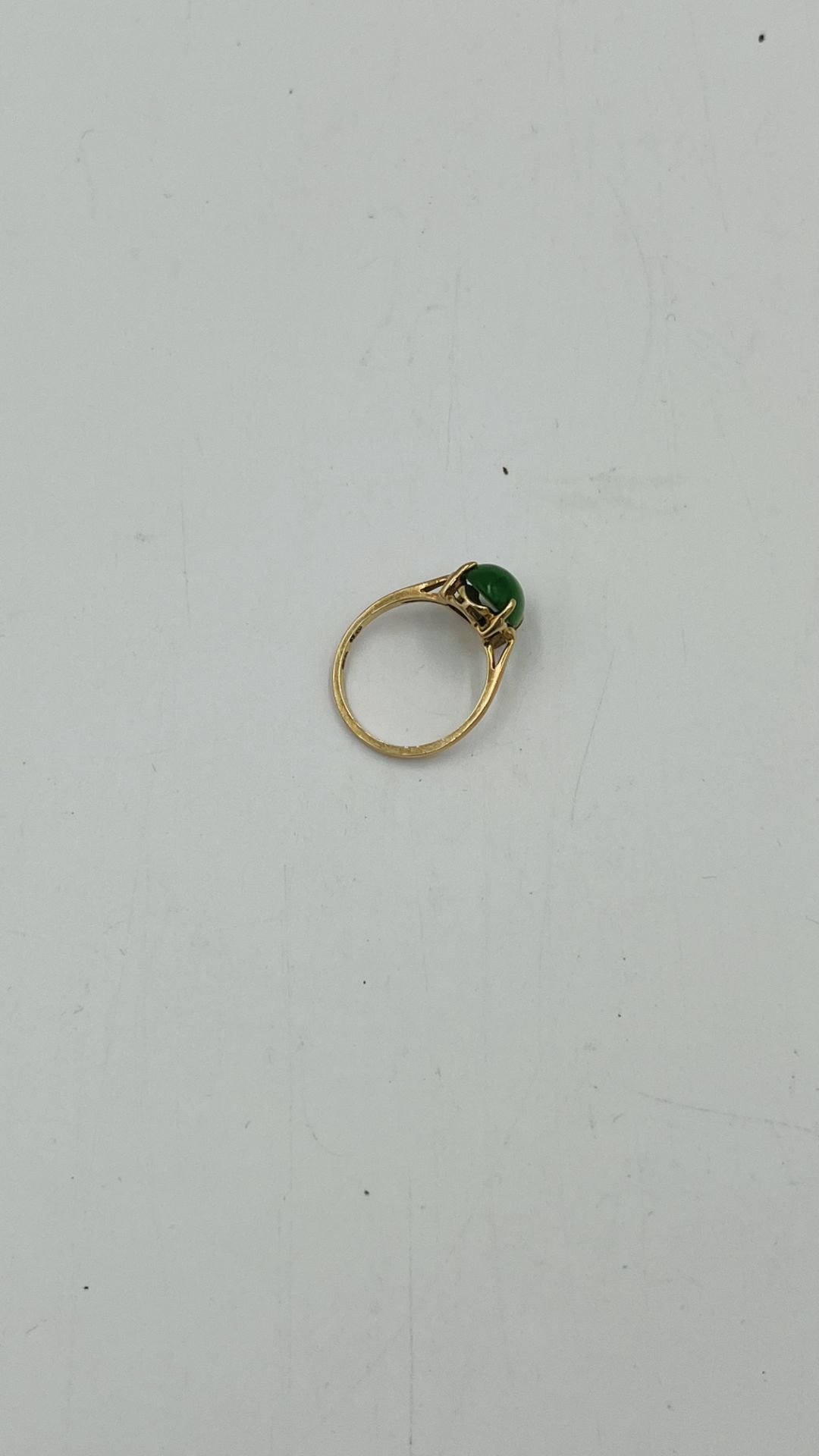 10ct gold ring set with a jade cabochon - Bild 5 aus 5