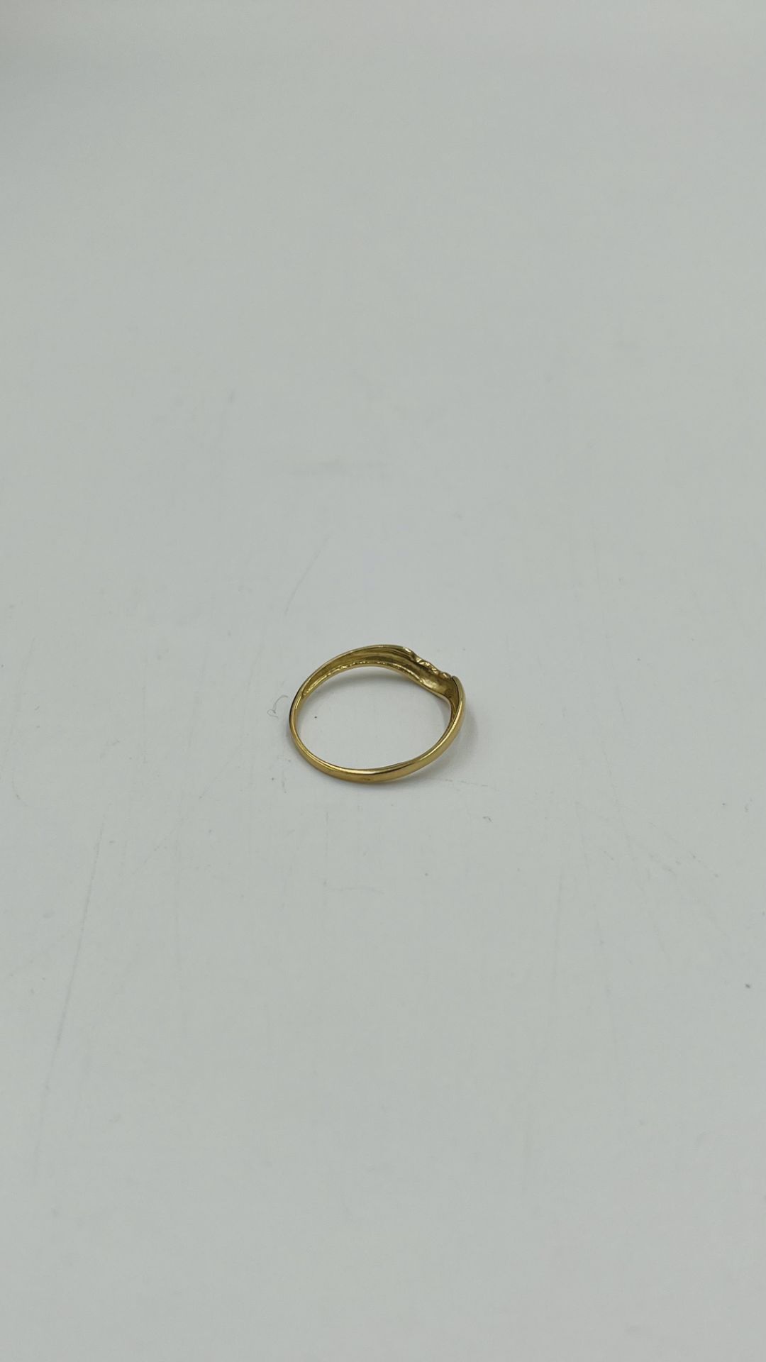 9ct gold ring together with a similar yellow metal ring - Bild 8 aus 8