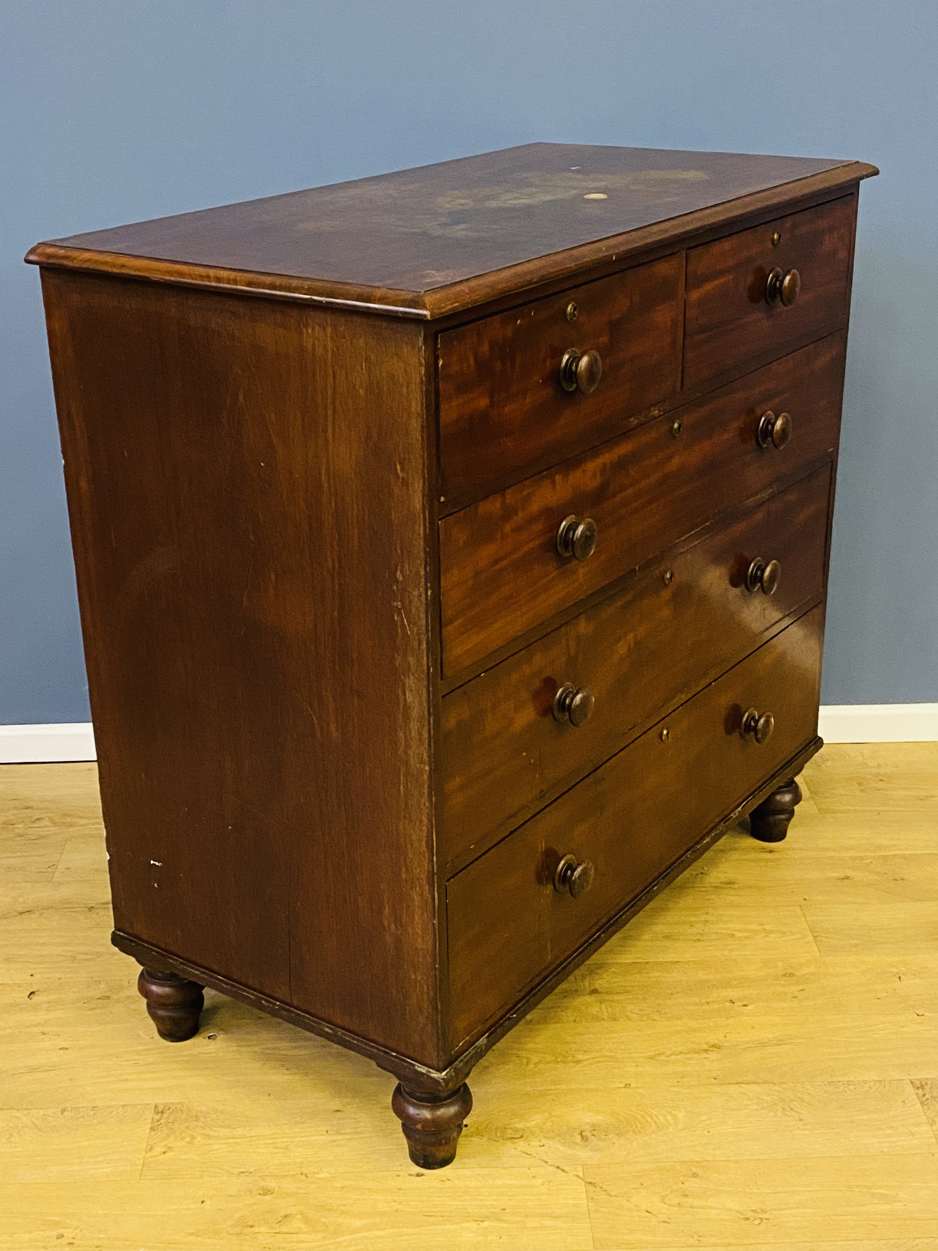 Victorian mahogany chest of drawers - Image 2 of 5