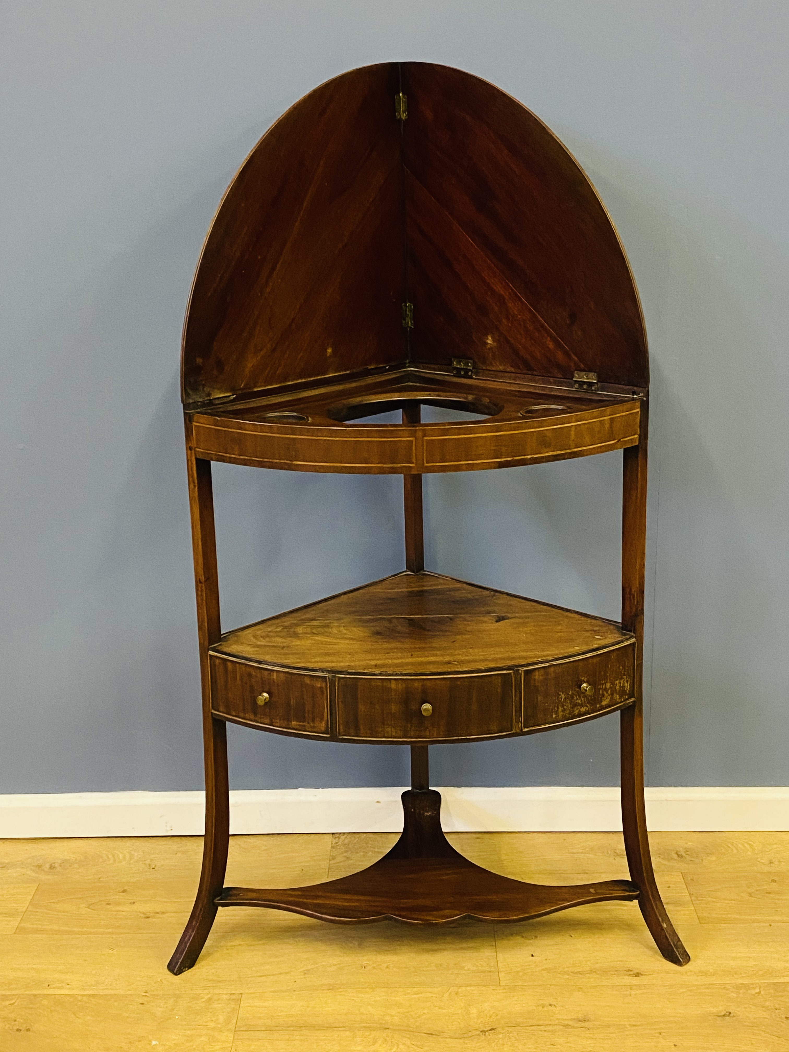 Georgian mahogany corner washstand - Image 2 of 5