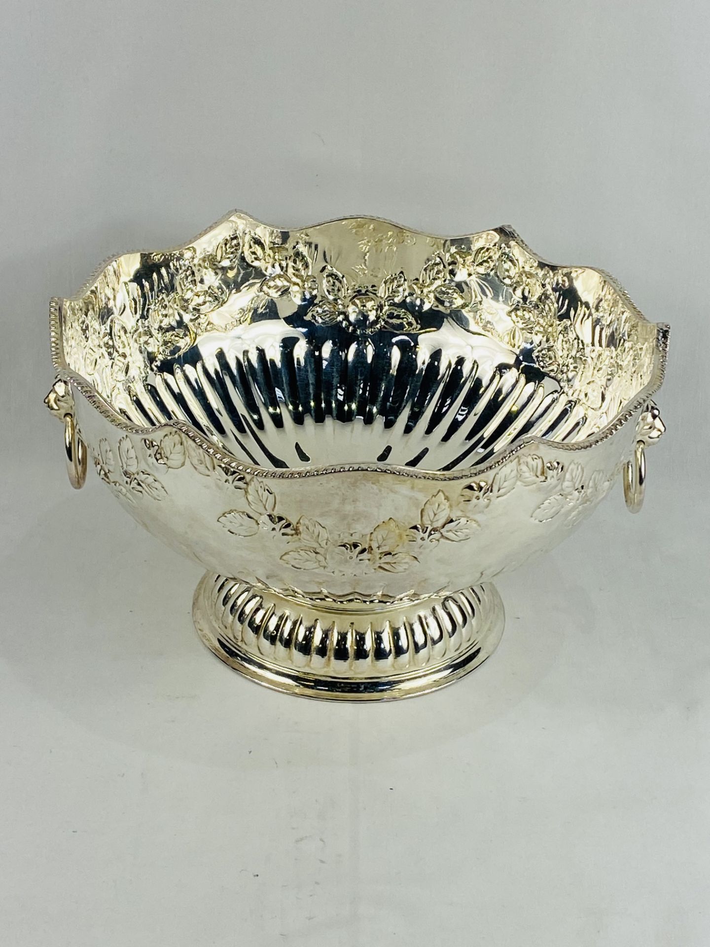 Silver plate monteath - Image 3 of 4