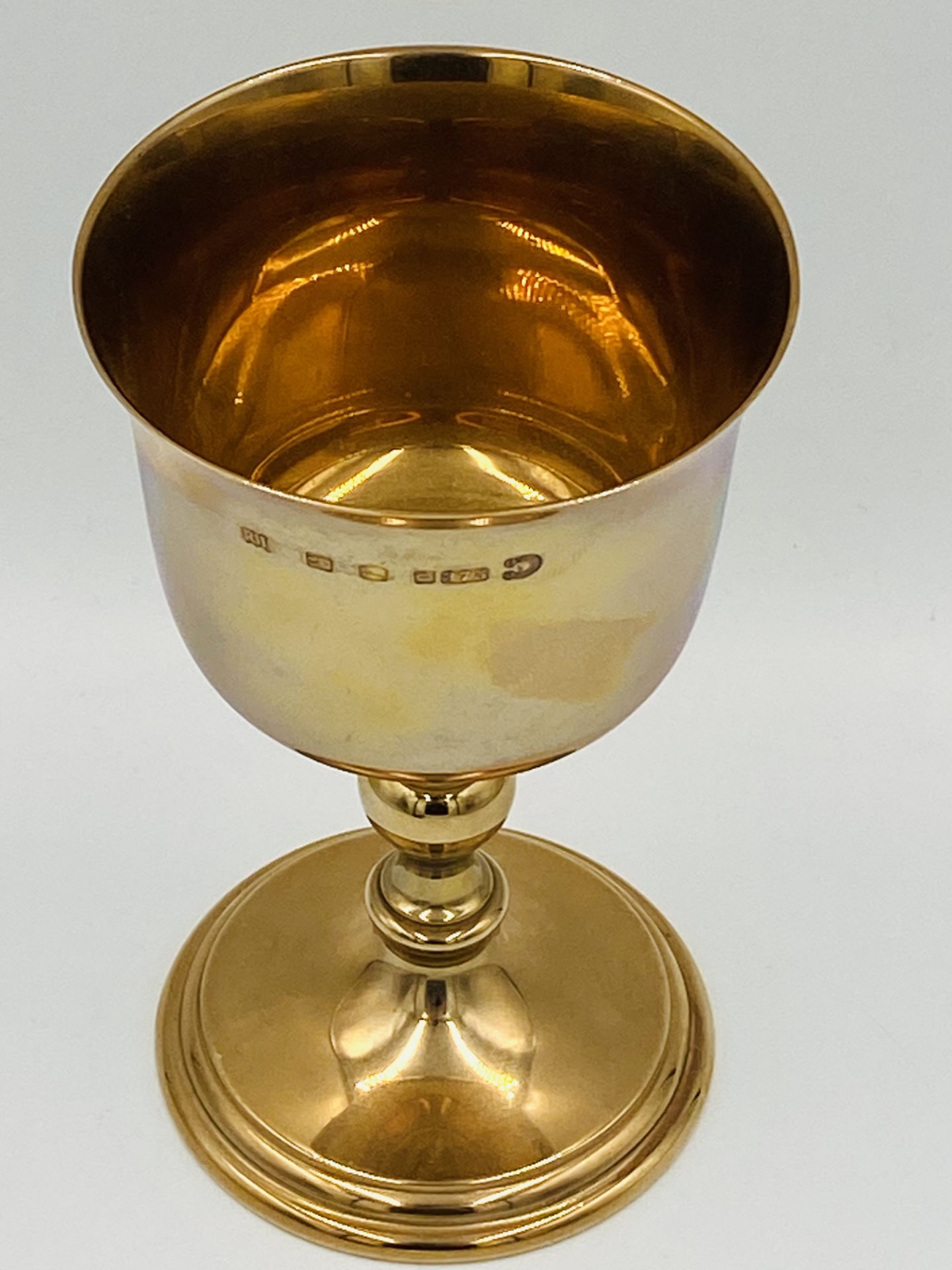 9ct gold cup, 256g. - Image 6 of 7