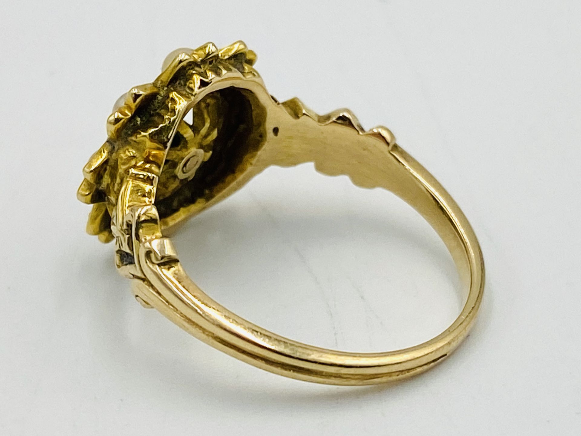 Victorian 18ct gold ring - Image 4 of 4