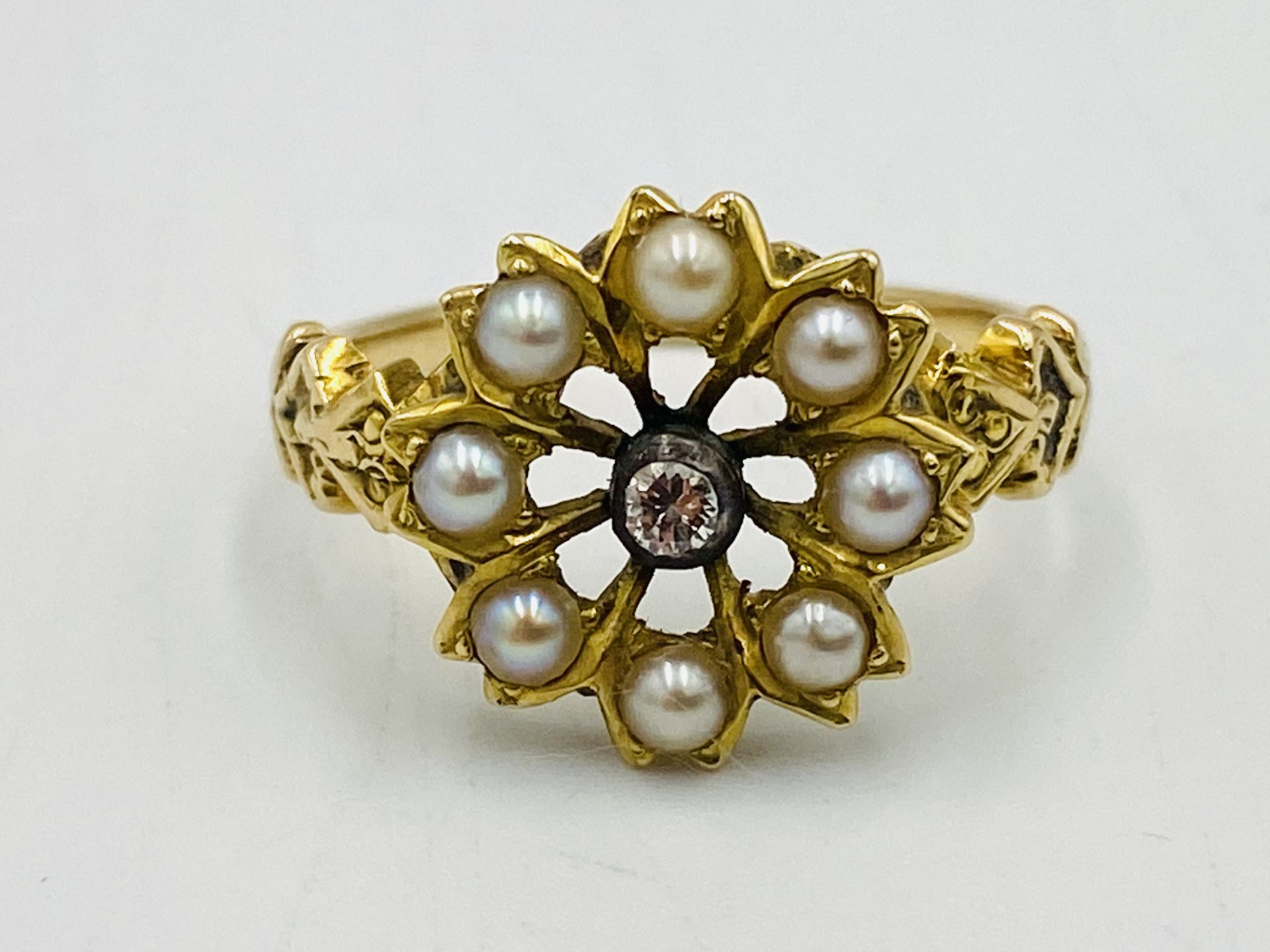 Victorian 18ct gold ring