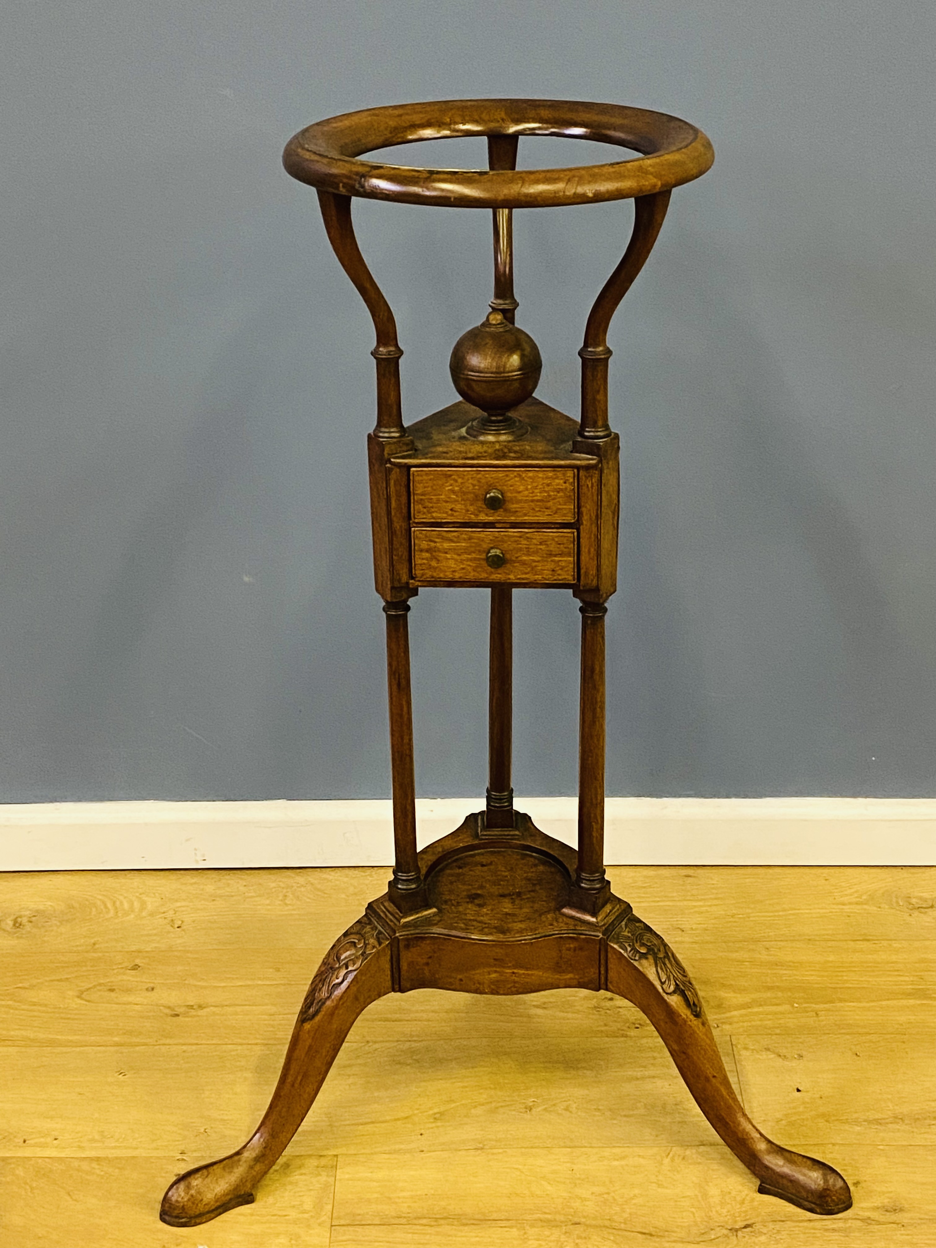 Georgian mahogany basin stand