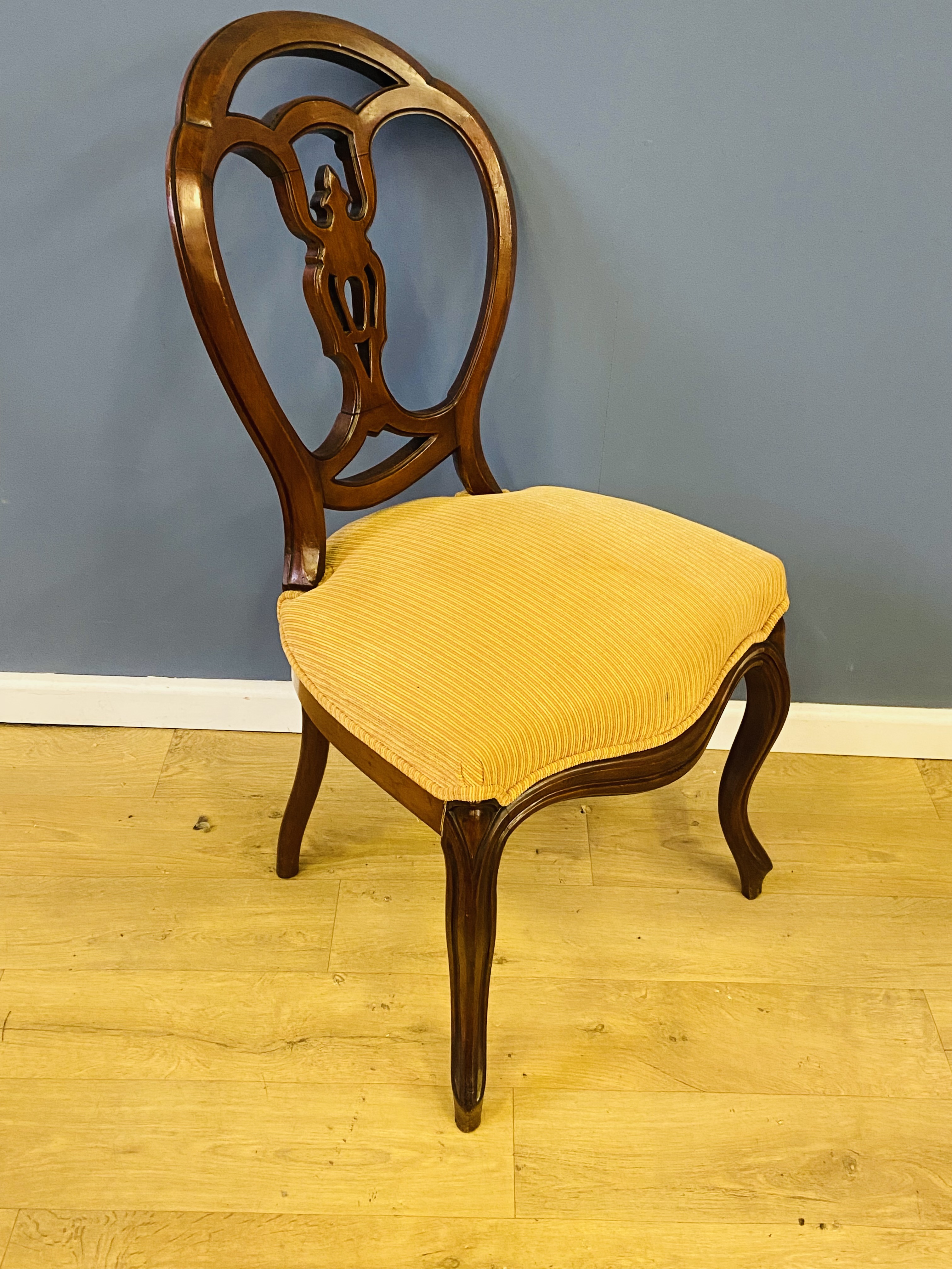 Four walnut balloon back chairs - Image 6 of 6