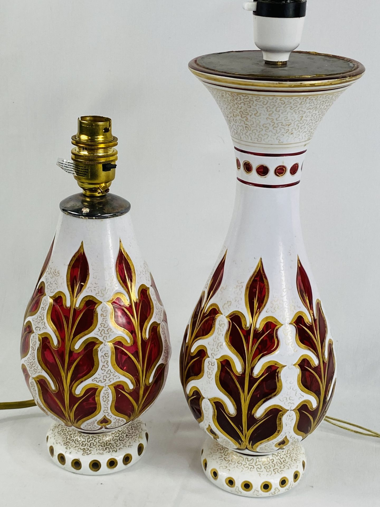 Opaque and ruby glass table lamp; together with a similar lamp - Image 4 of 4