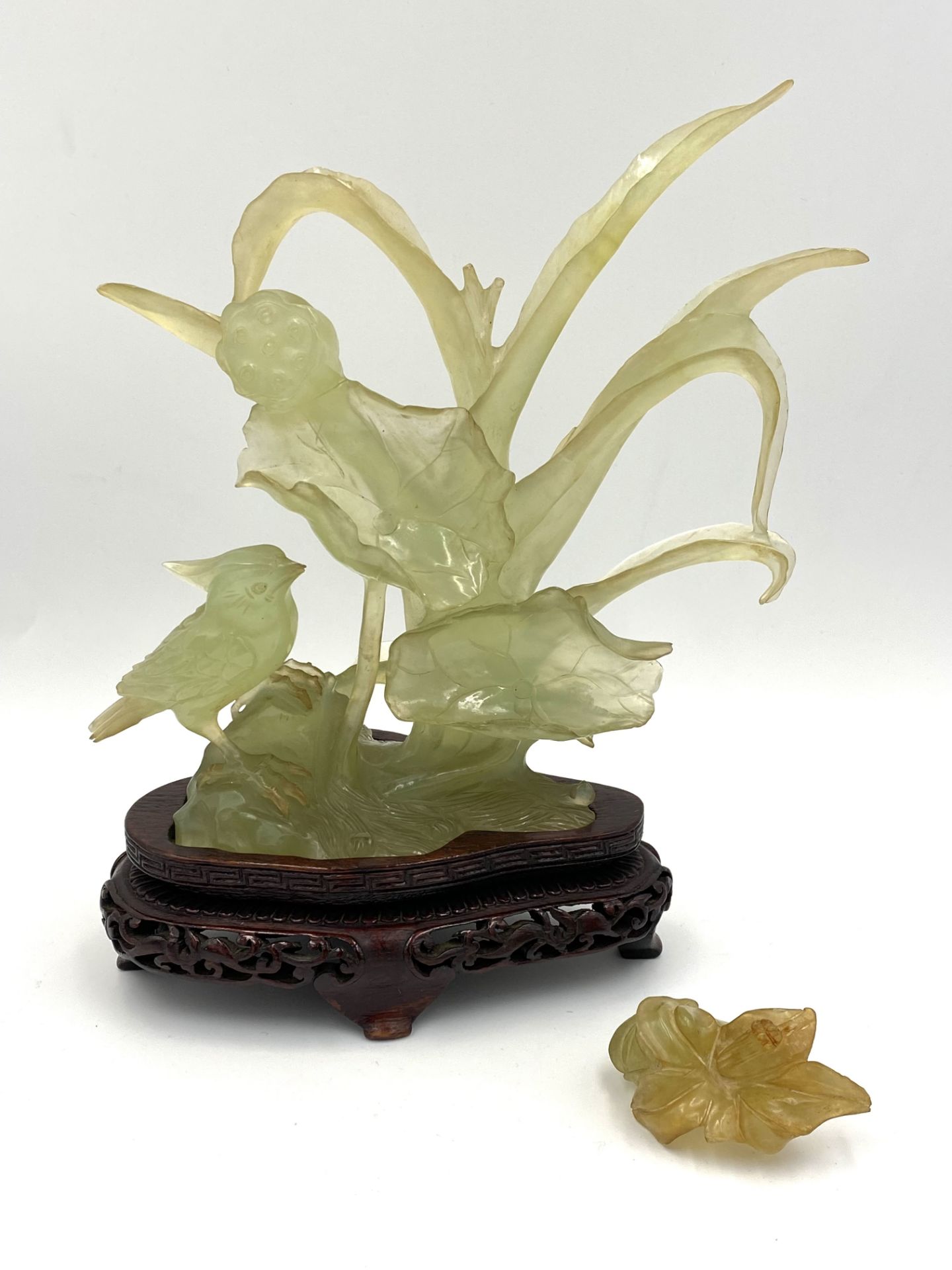 Early 20th century chinese carved jade figure of a bird