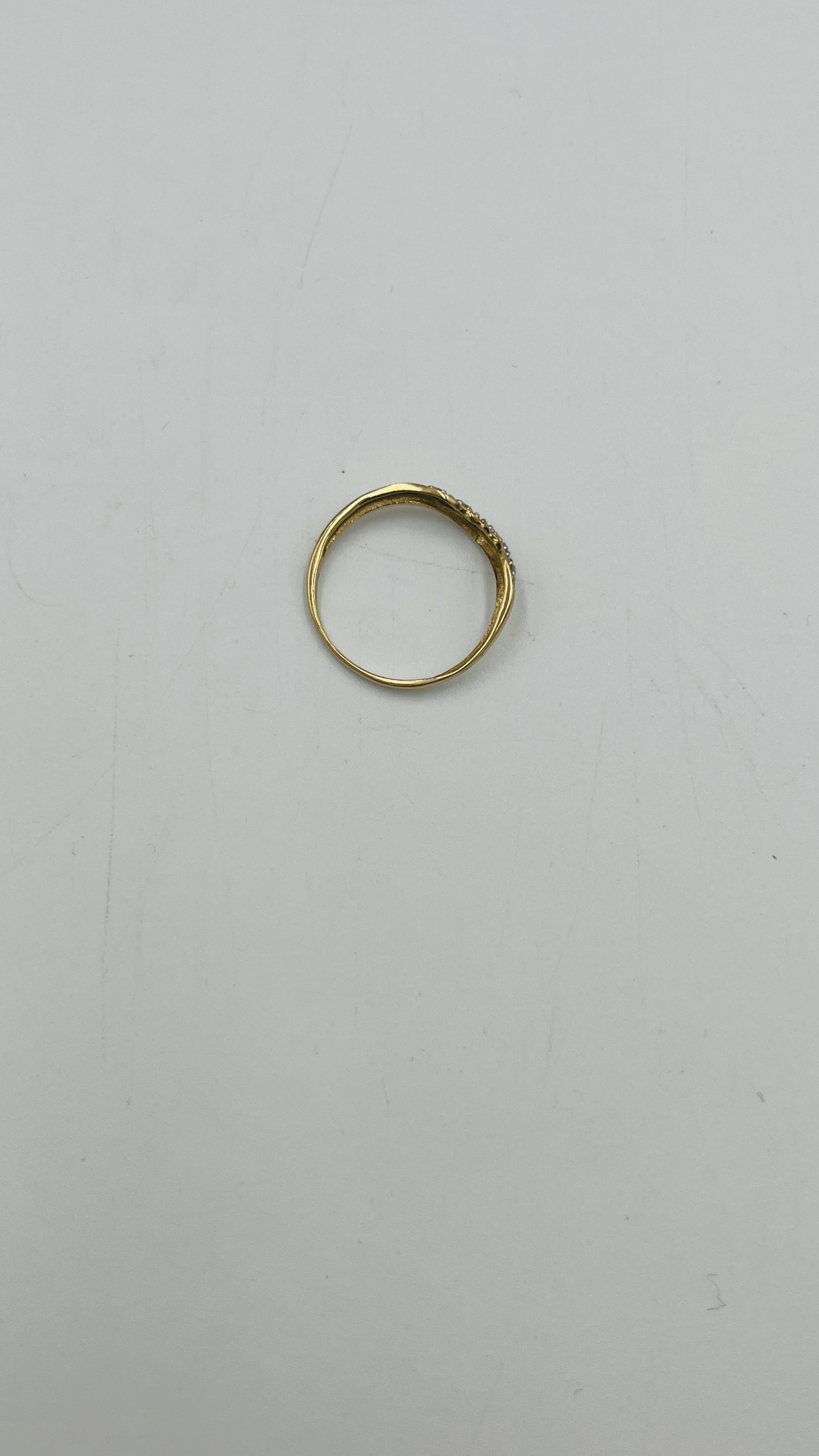 9ct gold ring together with a similar yellow metal ring - Image 6 of 8