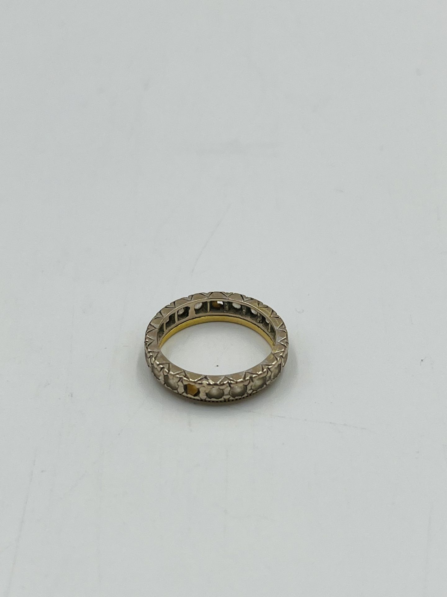 Two scrap 9ct gold rings and other items - Bild 6 aus 14