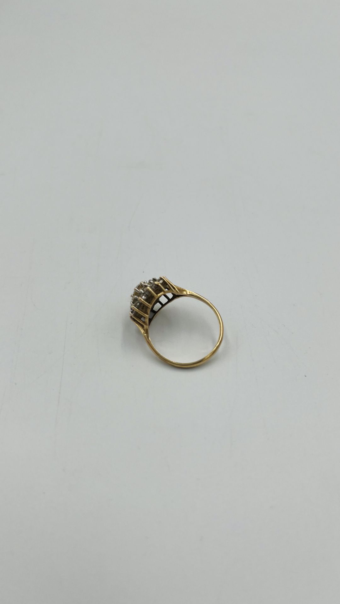 9ct gold white stone cocktail ring - Bild 4 aus 5