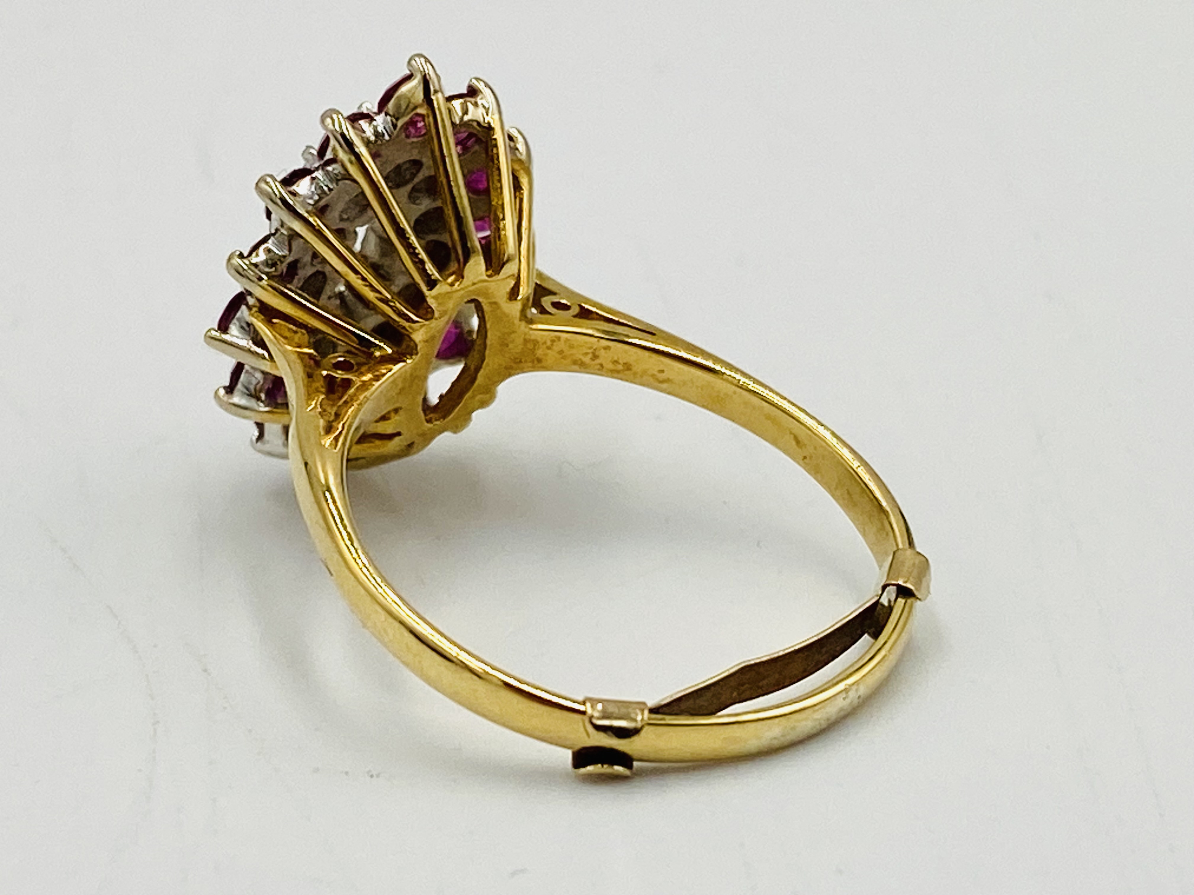 9ct gold ring set with diamonds and pink sapphires - Image 3 of 6