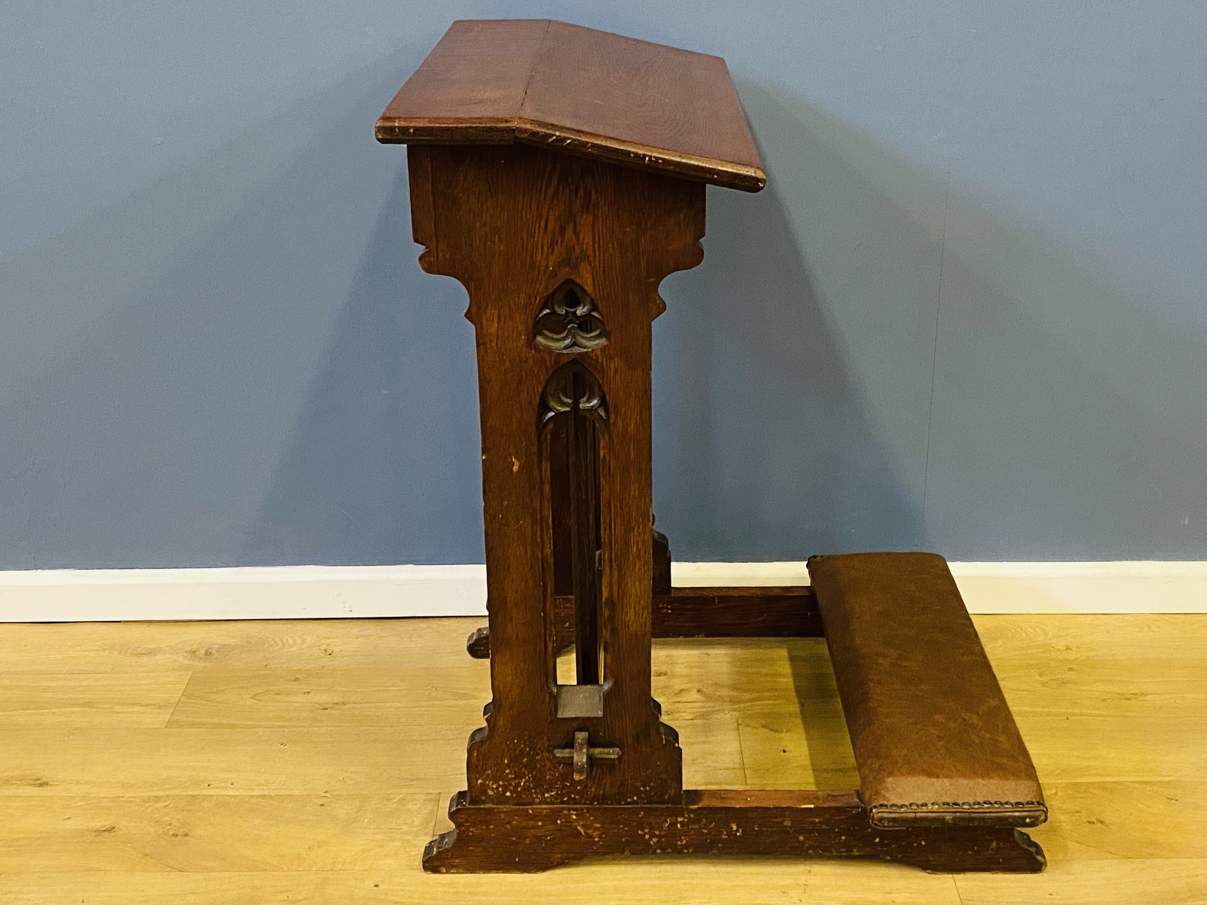 Oak Gothic style lectern - Image 4 of 6