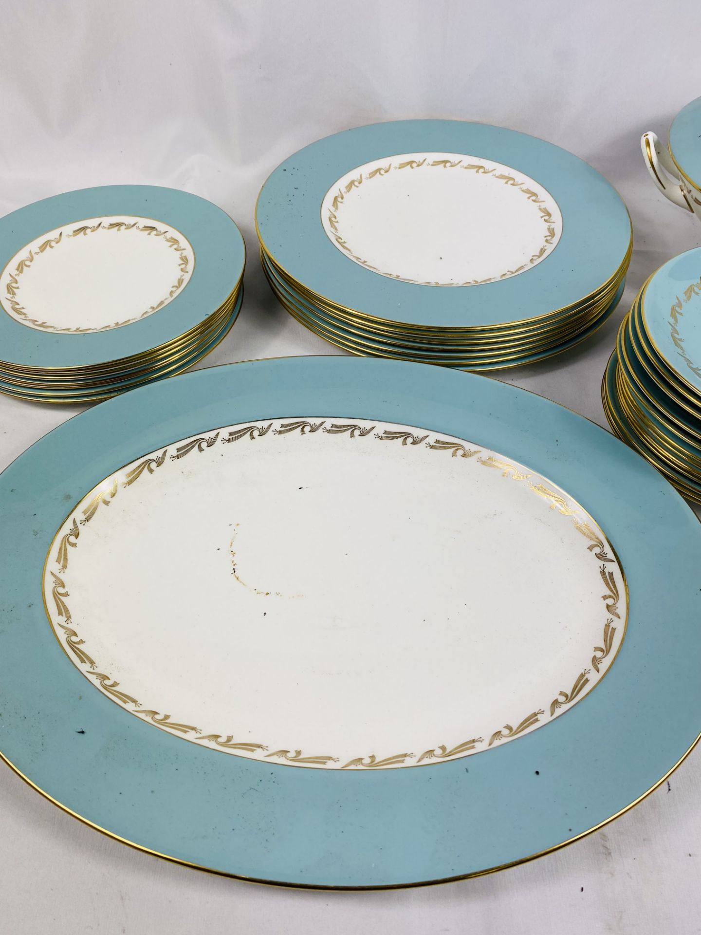 Wedgwood Venus part dinner service - Image 3 of 4