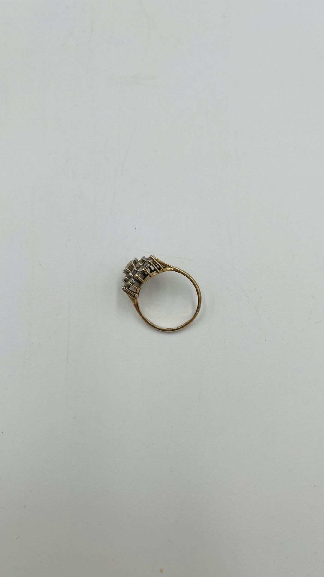 9ct gold white stone cocktail ring - Image 5 of 5