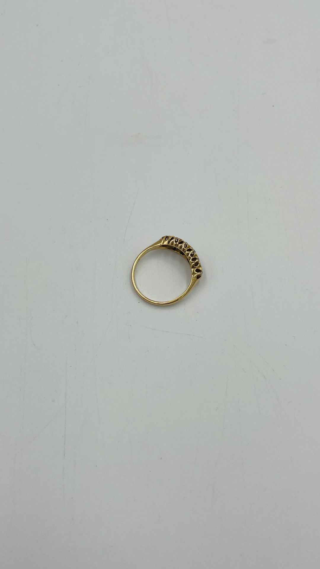 19ct gold ring set with diamonds and pearls - Image 5 of 5