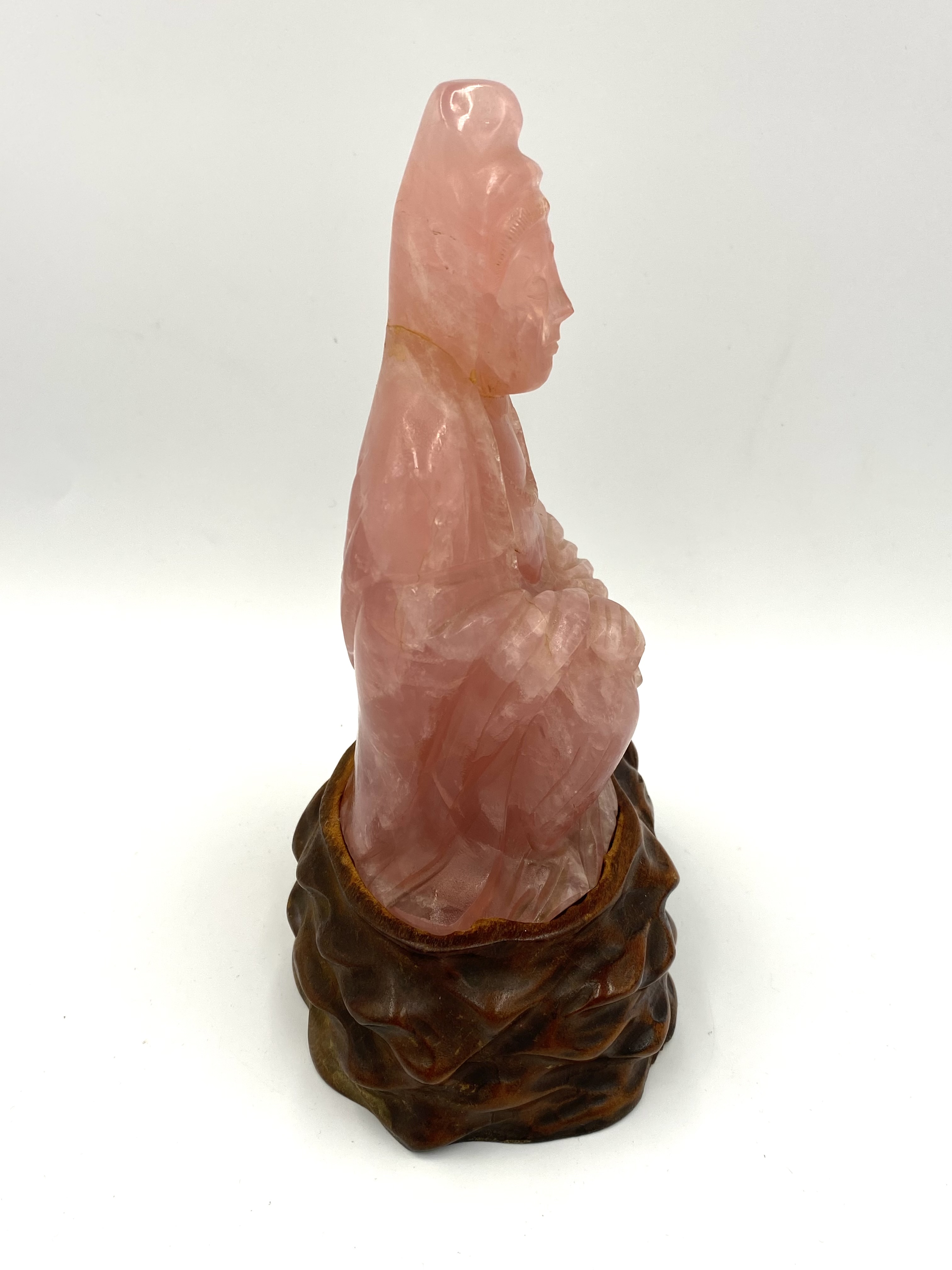 Early 20th century Chinese rose quartz figure of Guanyin - Image 6 of 9