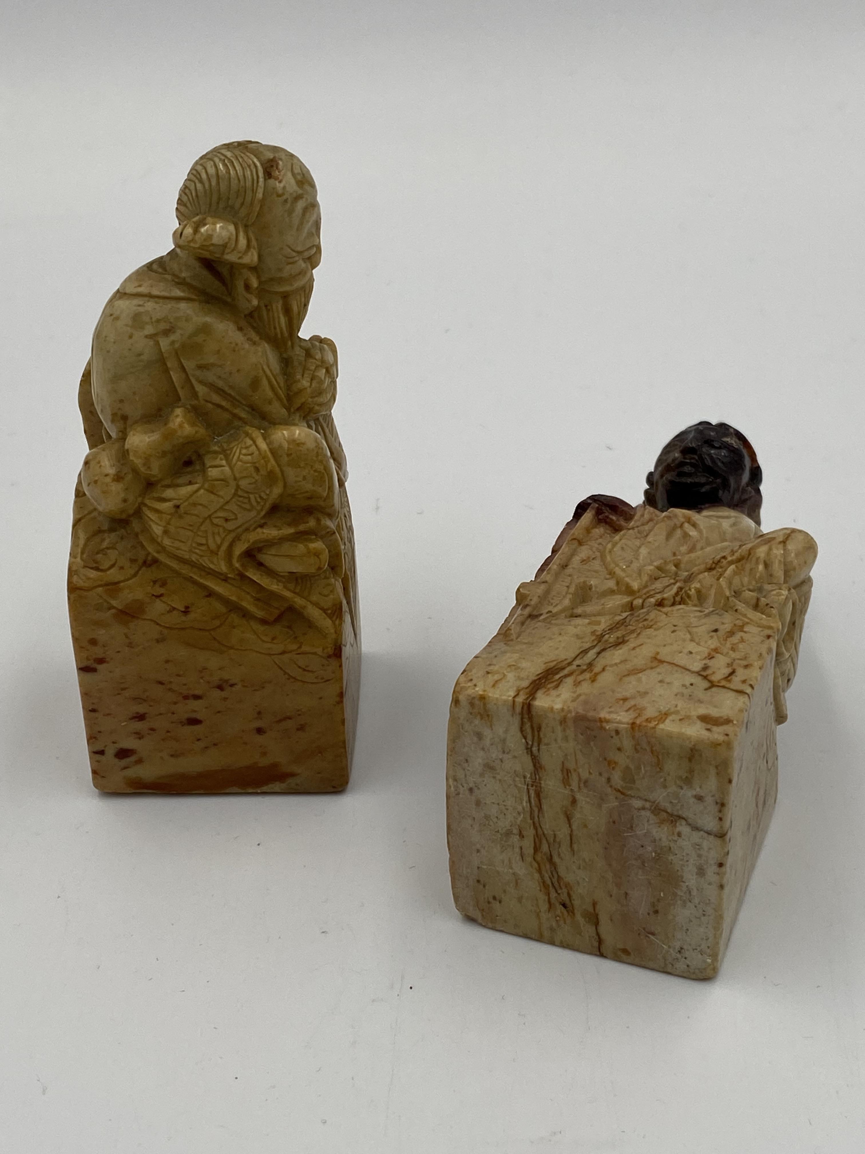 Pair of early 20th century Chinese carved soapstone seals - Image 5 of 9