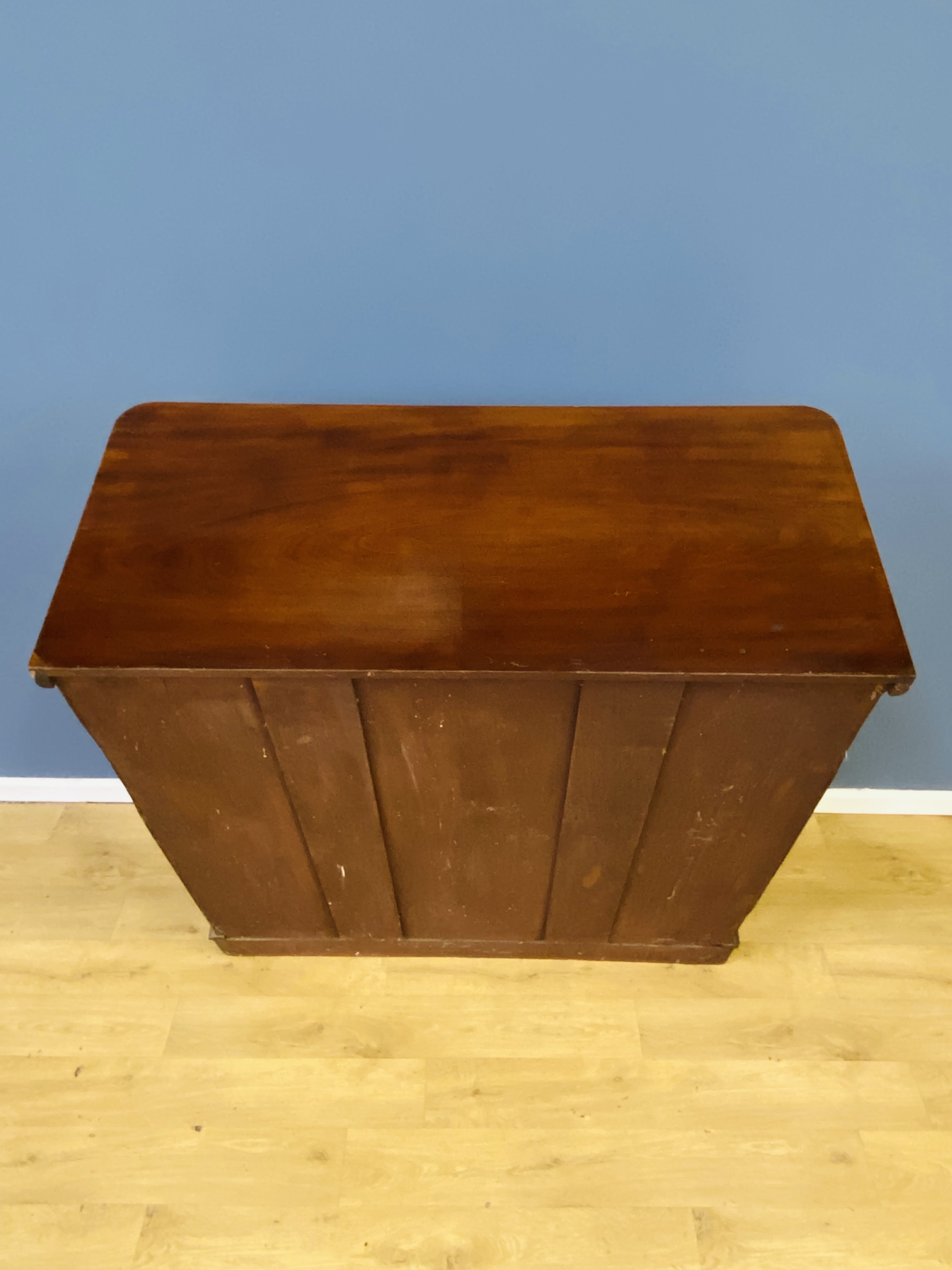 Victorian mahogany chest of drawers - Image 4 of 5