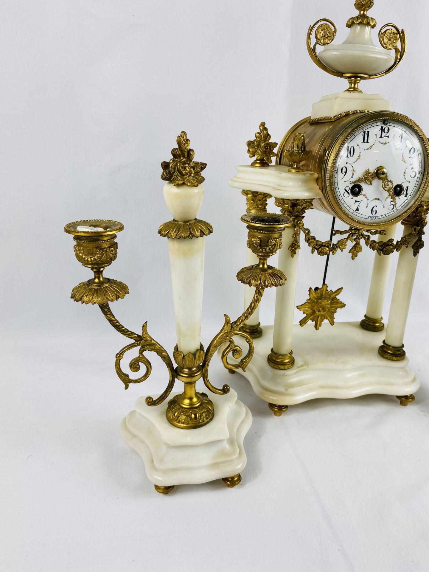 Late 19th century Louis XVI style mantel clock and garnitures - Bild 5 aus 5