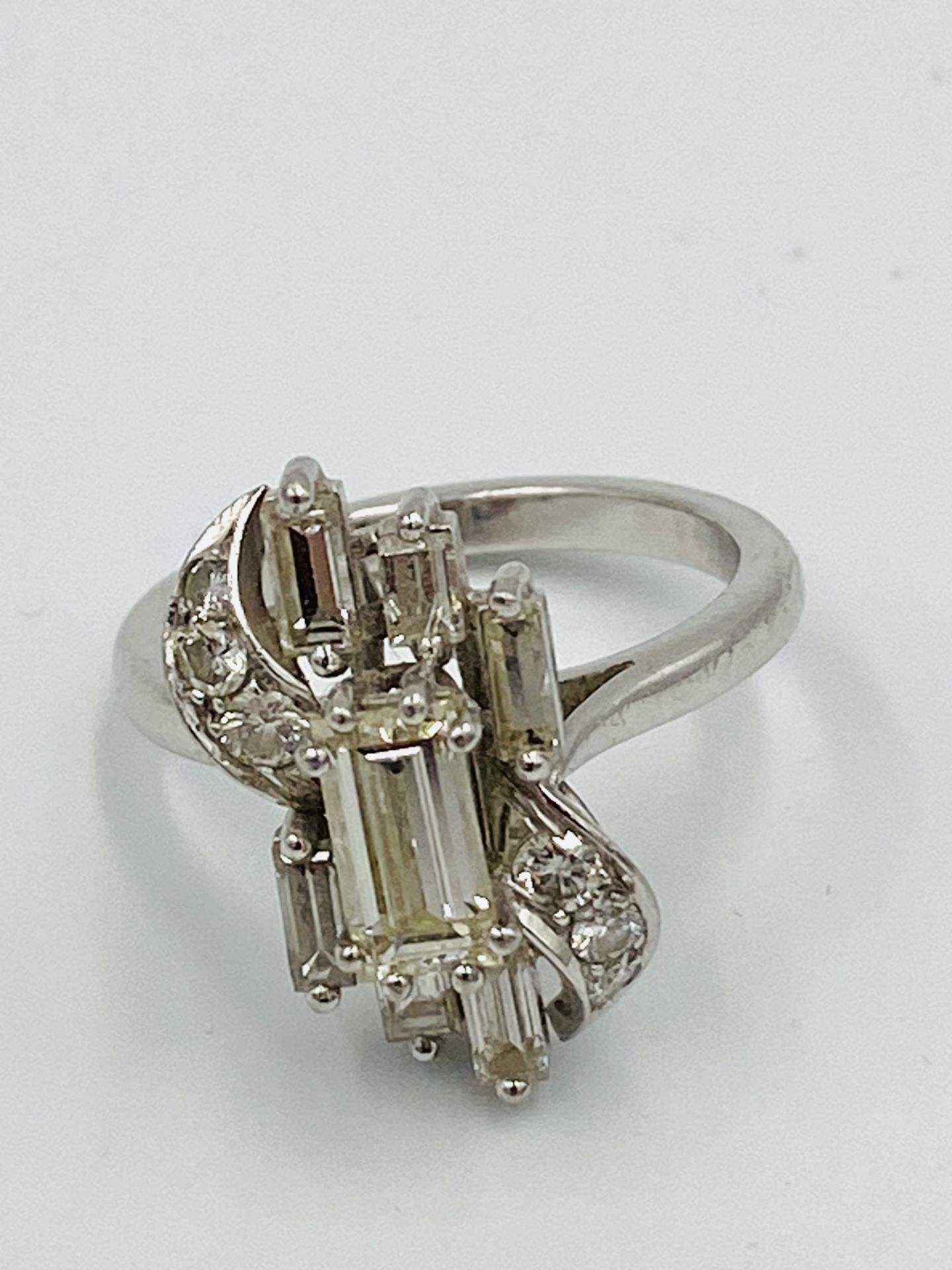 18ct white gold and diamond cocktail ring - Bild 2 aus 5