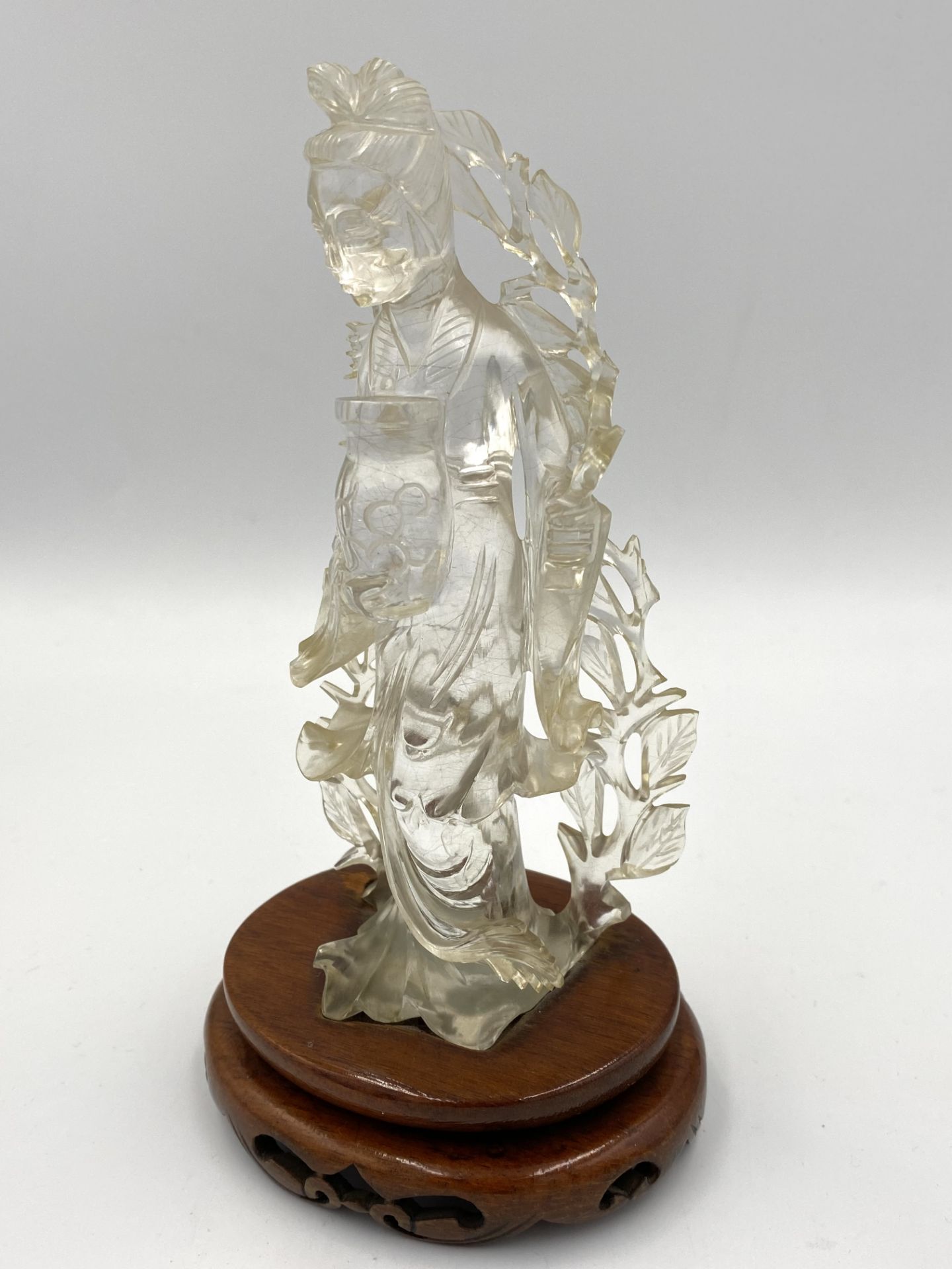 Early 20th century Chinese carved rock crystal figure of Guanyin - Image 8 of 10