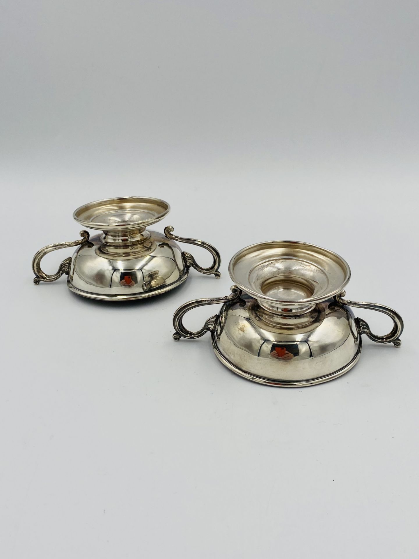 Pair of twin handled low cups - Image 4 of 6