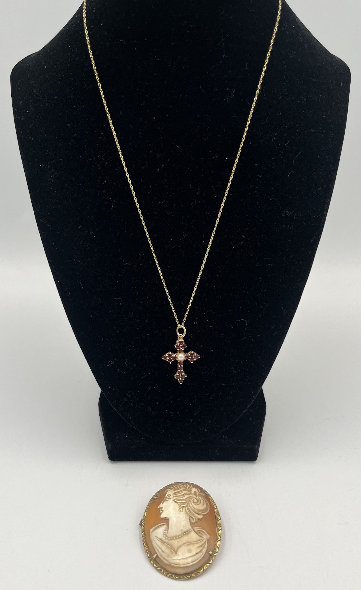 9ct gold cross