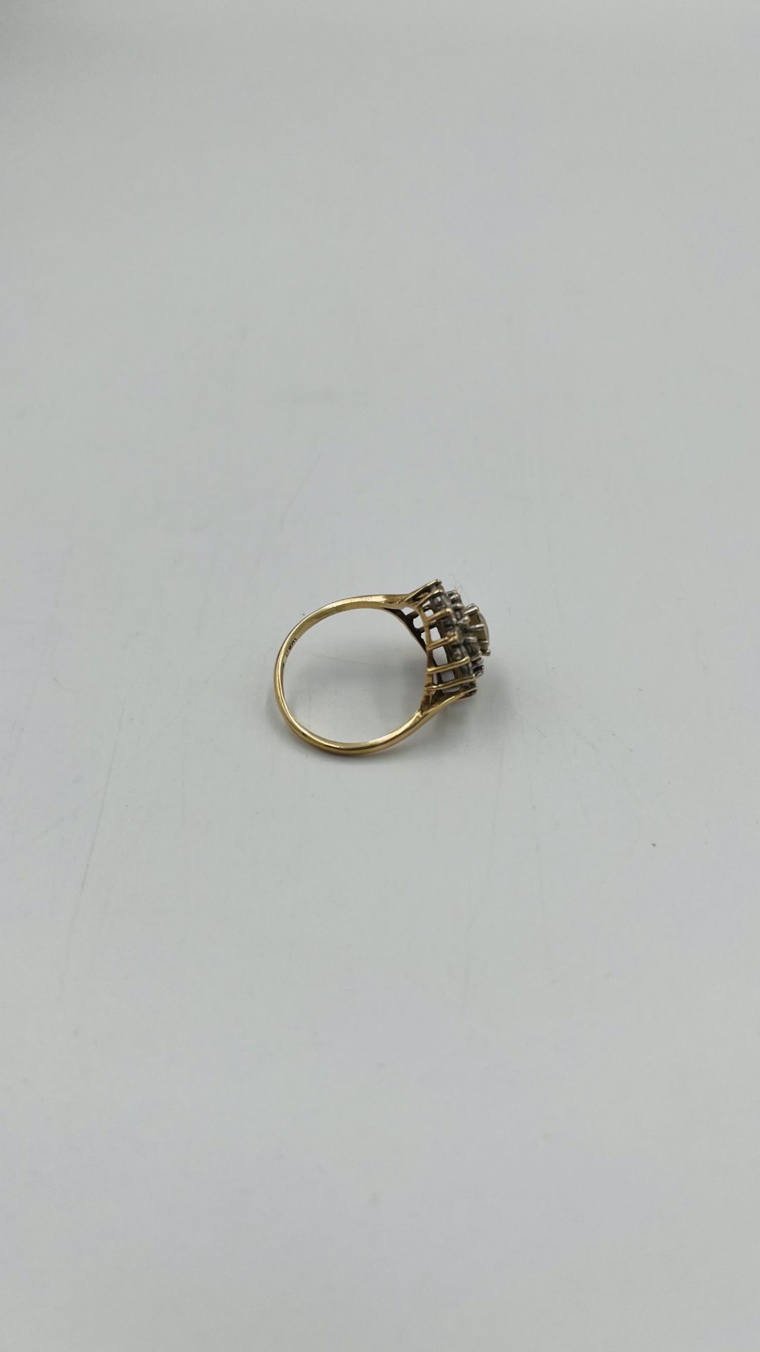 9ct gold white stone cocktail ring - Bild 3 aus 5